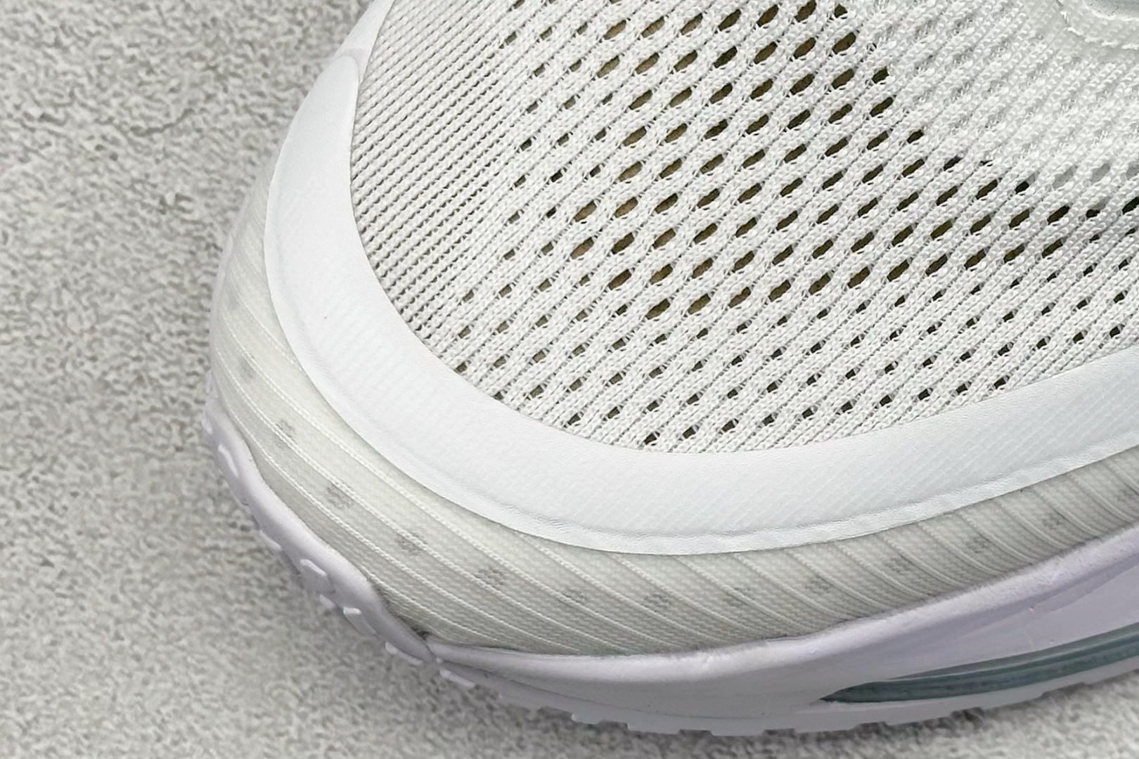 图片[7]-Nike Air Zoom Pegasus Premium 耐克网面全掌气垫缓震跑鞋  #全掌可见的Air Zoom首次在Pegasus系列中出现，模仿了Vaporfly的碳板曲线，增强了跑步时的流畅过渡。  货号：HQ2592-102 尺码：36-45-选品中心