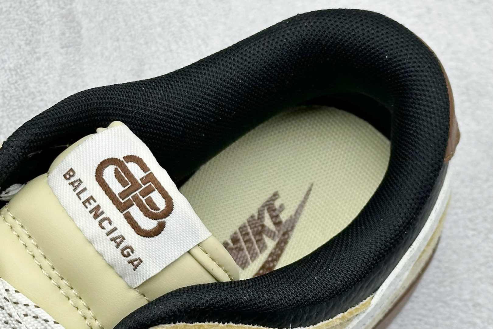 240 Nike SB Dunk Low x Balenciaga 棕黑小勾  FX1588-313
