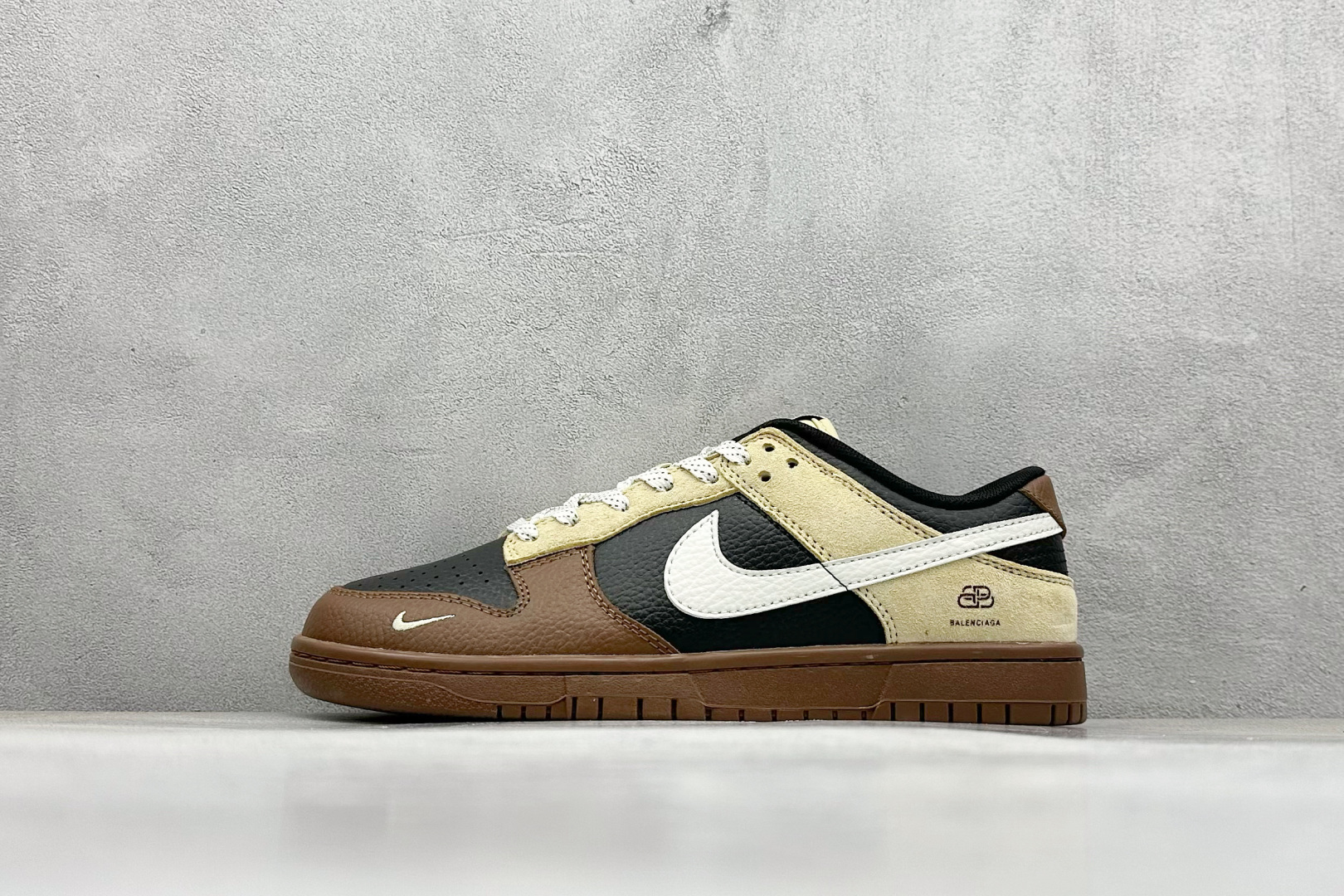 240 Nike SB Dunk Low x Balenciaga 棕黑小勾  FX1588-313
