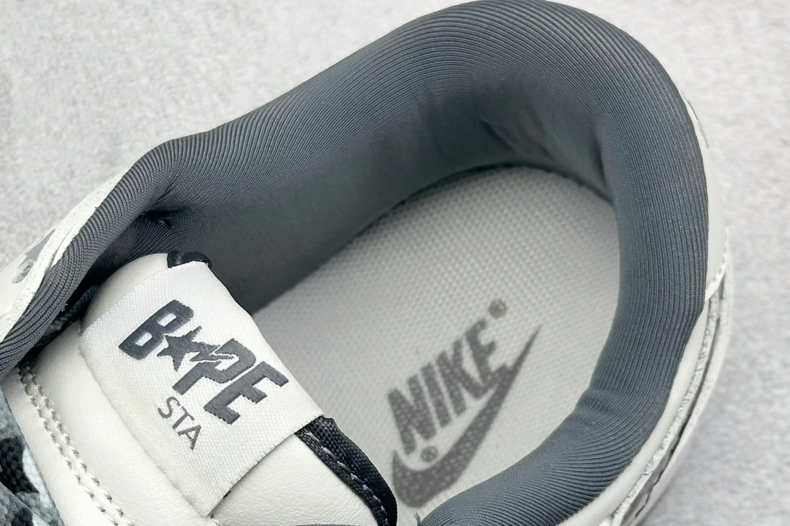 图片[8]-福利特价  Nk SB Dunk Low 猿人头联名 周年高端定制 低帮休闲板鞋  #定制鞋盒 大厂纯原品质出货 超高清洁度 皮料切割干净无任何毛边 细节完美 货号：DQ1098-351  尺码：36 36.5 37.5 38 38.5 39 40 40.5 41 42 42.5 43 44 44.5 45-选品中心