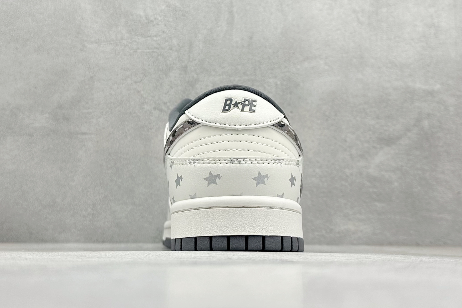 图片[6]-福利特价  Nk SB Dunk Low 猿人头联名 周年高端定制 低帮休闲板鞋  #定制鞋盒 大厂纯原品质出货 超高清洁度 皮料切割干净无任何毛边 细节完美 货号：DQ1098-351  尺码：36 36.5 37.5 38 38.5 39 40 40.5 41 42 42.5 43 44 44.5 45-选品中心