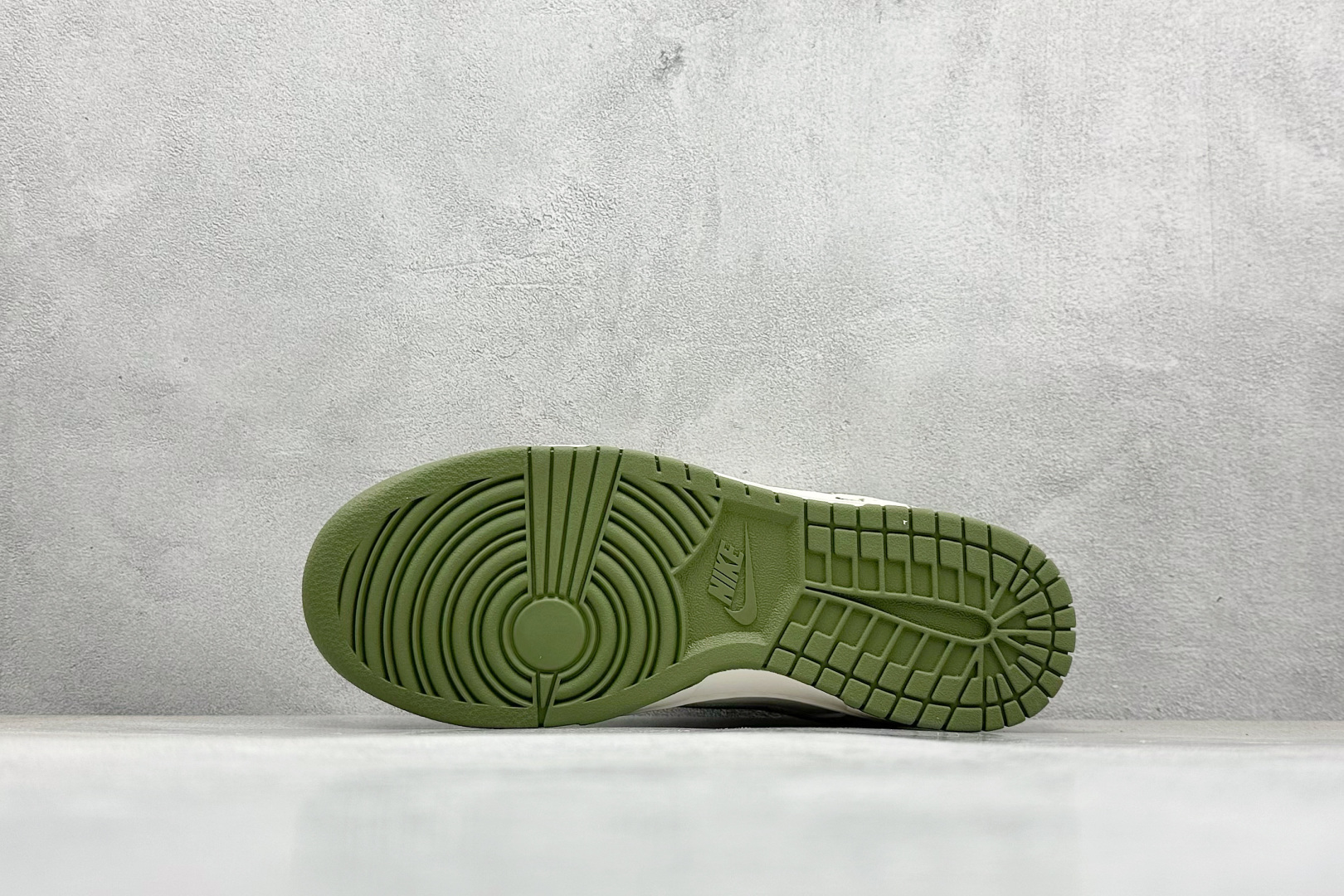 图片[4]-福利特价  Nk SB Dunk Low NOCTA联名 周年高端定制 低帮休闲板鞋  #定制鞋盒 大厂纯原品质出货 超高清洁度 皮料切割干净无任何毛边 细节完美 货号：DQ1098-388  尺码：36 36.5 37.5 38 38.5 39 40 40.5 41 42 42.5 43 44 44.5 45-选品中心