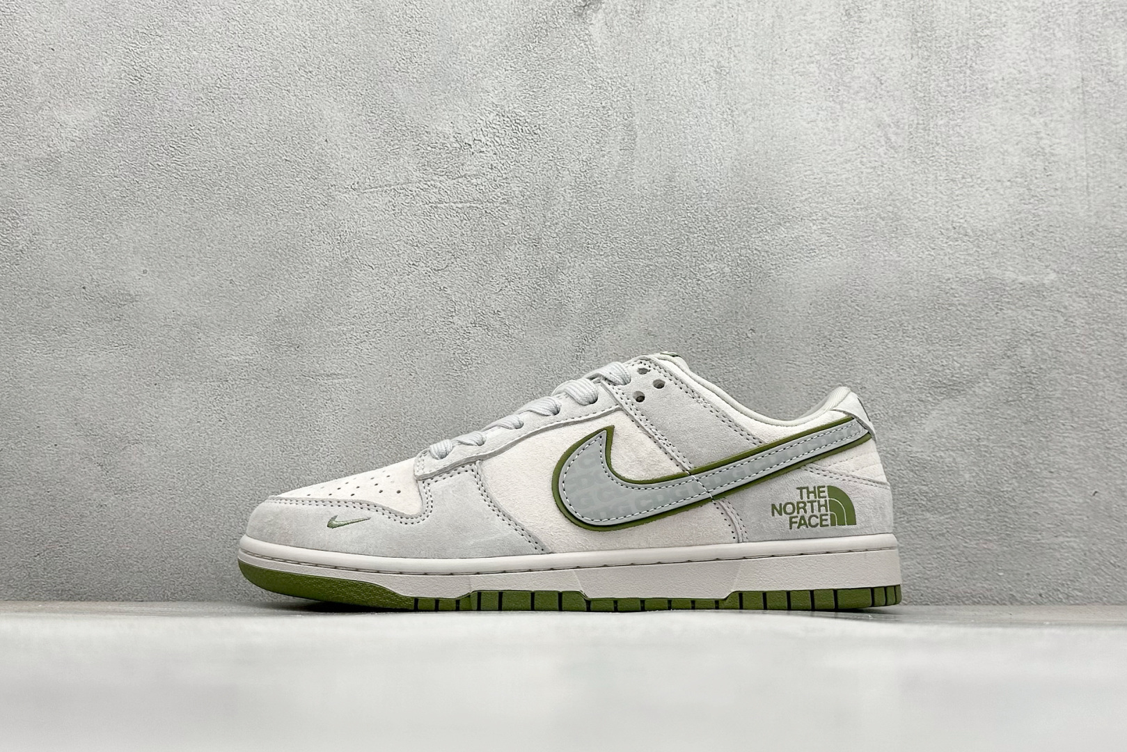 福利特价  Nk SB Dunk Low 北面联名 周年高端定制 低帮休闲板鞋  #定制鞋盒 大厂纯原品质出货 超高清洁度 皮料切割干净无任何毛边 细节完美 货号：DQ1098-397  尺码：36 36.5 37.5 38 38.5 39 40 40.5 41 42 42.5 43 44 44.5 45-选品中心