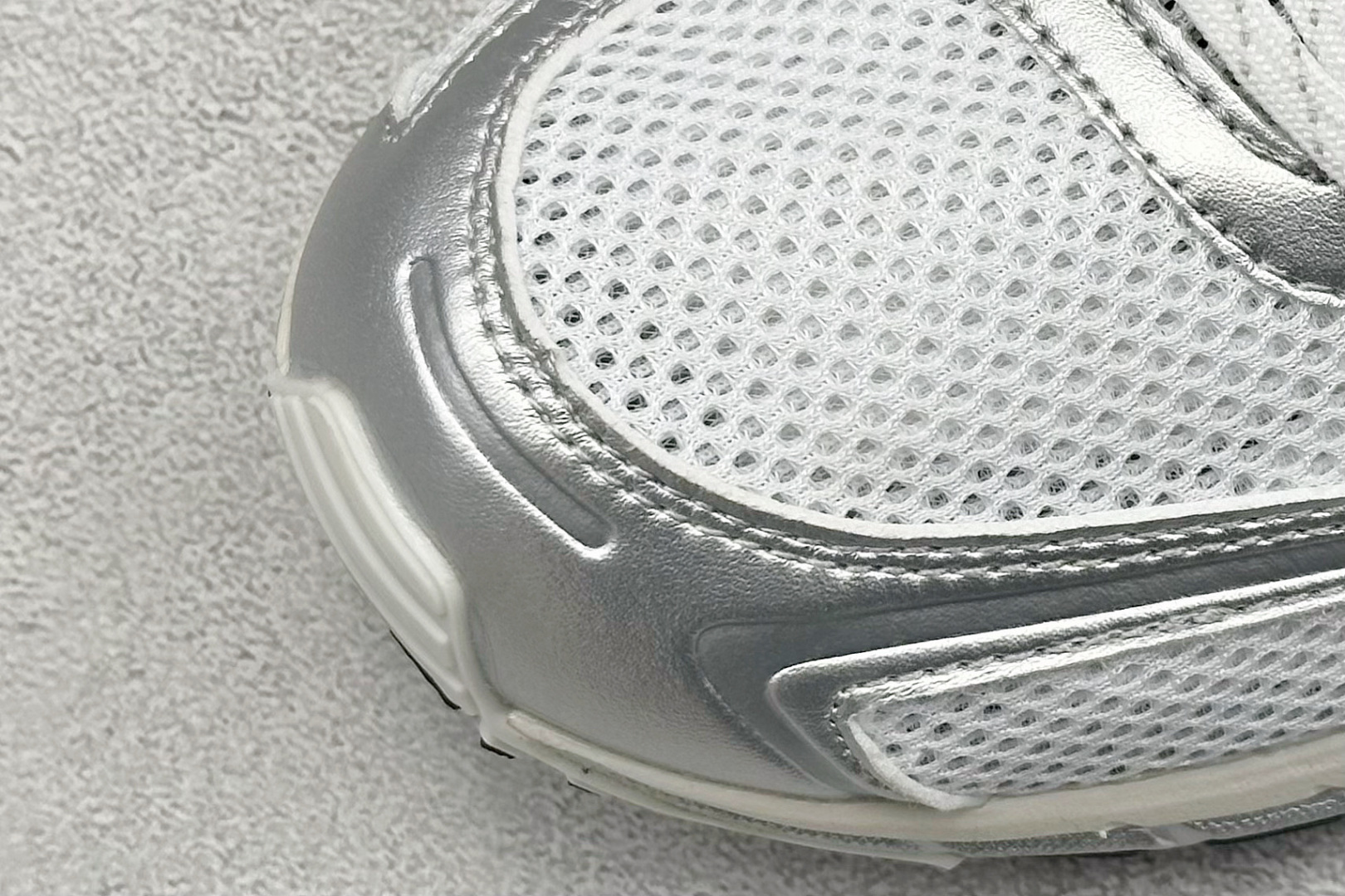 图片[7]-福利特价  AD Originals SL 72 x BAD BUNNY ADIZERO 阿迪休闲防滑耐磨低帮板鞋 经典低帮设计和橡胶外底，采用舒爽尼龙鞋面，绒面革饰面和皮革细节 搭载着 Ecotex 鞋舌，更添质感，EVA 中底设计助你舒适出行 货号：JI2686 尺码：36 36.5 37 38 38.5 39 40 40.5 41 42 42.5 43 44 44.5 45-选品中心