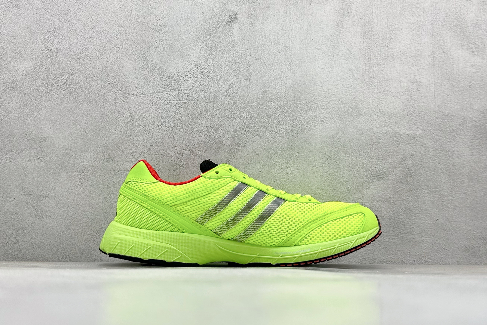 图片[2]-福利特价  AD Originals SL 72 x BAD BUNNY ADIZERO 阿迪休闲防滑耐磨低帮板鞋 经典低帮设计和橡胶外底，采用舒爽尼龙鞋面，绒面革饰面和皮革细节 搭载着 Ecotex 鞋舌，更添质感，EVA 中底设计助你舒适出行 货号：JI2482 尺码：36 36.5 37 38 38.5 39 40 40.5 41 42 42.5 43 44 44.5 45-选品中心