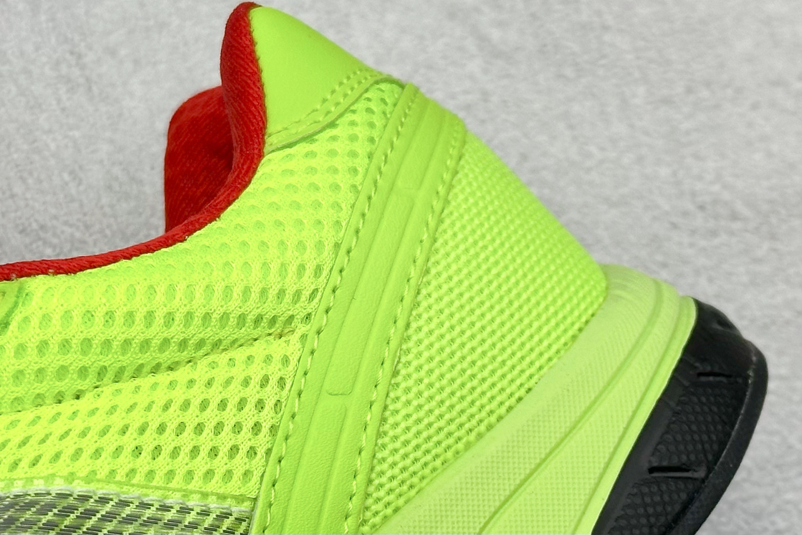 图片[9]-福利特价  AD Originals SL 72 x BAD BUNNY ADIZERO 阿迪休闲防滑耐磨低帮板鞋 经典低帮设计和橡胶外底，采用舒爽尼龙鞋面，绒面革饰面和皮革细节 搭载着 Ecotex 鞋舌，更添质感，EVA 中底设计助你舒适出行 货号：JI2482 尺码：36 36.5 37 38 38.5 39 40 40.5 41 42 42.5 43 44 44.5 45-选品中心