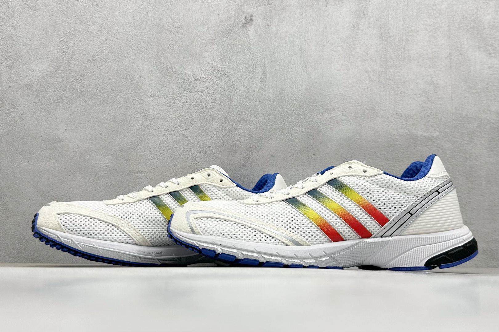 图片[5]-福利特价  AD Originals SL 72 x BAD BUNNY ADIZERO 阿迪休闲防滑耐磨低帮板鞋 经典低帮设计和橡胶外底，采用舒爽尼龙鞋面，绒面革饰面和皮革细节 搭载着 Ecotex 鞋舌，更添质感，EVA 中底设计助你舒适出行 货号：JI2684 尺码：36 36.5 37 38 38.5 39 40 40.5 41 42 42.5 43 44 44.5 45-选品中心