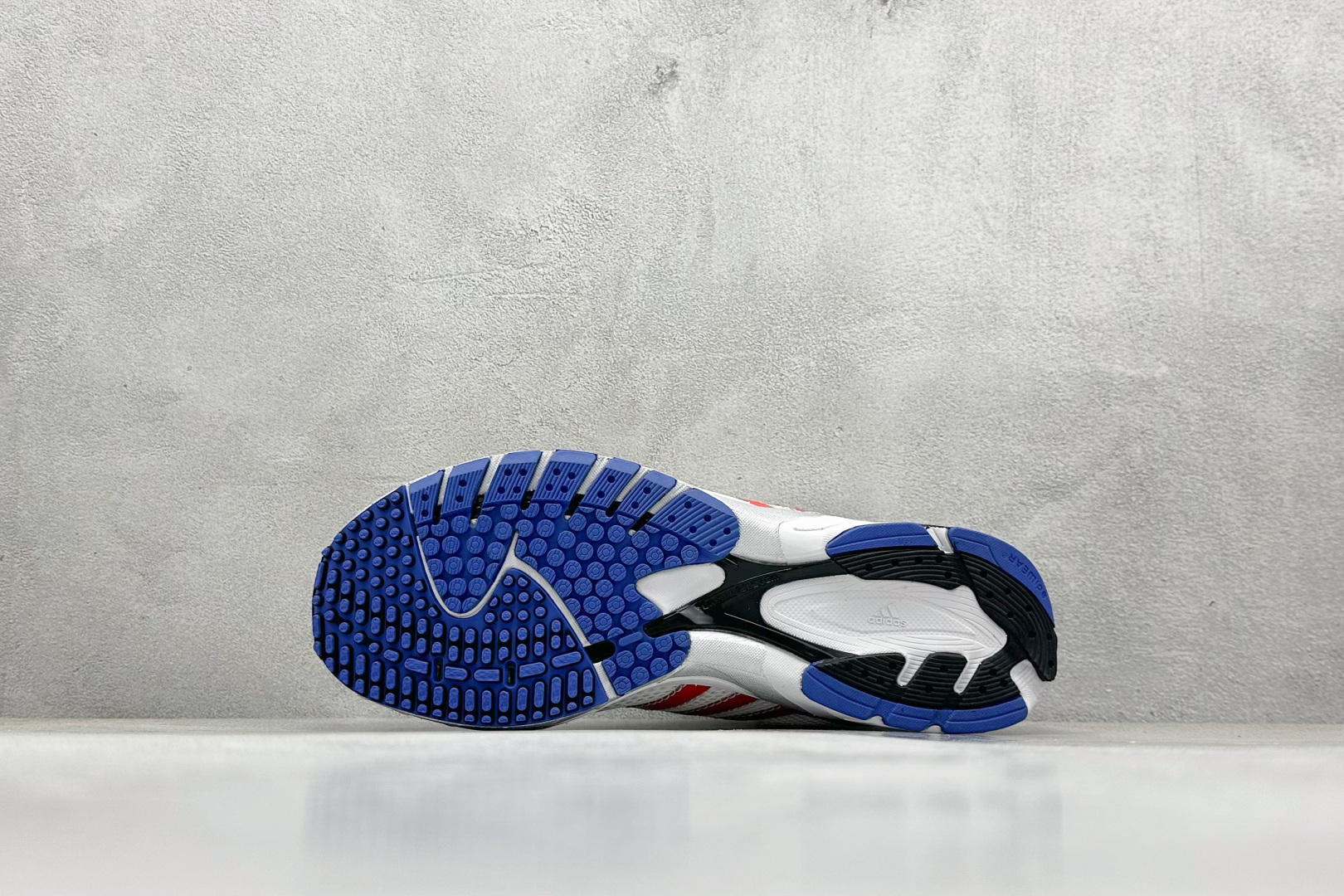 图片[4]-福利特价  AD Originals SL 72 x BAD BUNNY ADIZERO 阿迪休闲防滑耐磨低帮板鞋 经典低帮设计和橡胶外底，采用舒爽尼龙鞋面，绒面革饰面和皮革细节 搭载着 Ecotex 鞋舌，更添质感，EVA 中底设计助你舒适出行 货号：JI2684 尺码：36 36.5 37 38 38.5 39 40 40.5 41 42 42.5 43 44 44.5 45-选品中心