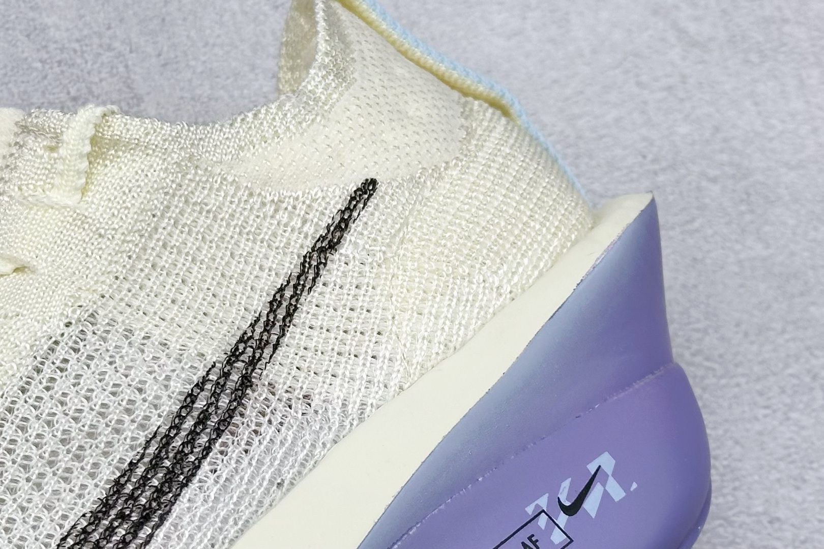 图片[9]-Nike Zoom VaporFly Next 3% \”Prototype\” 超级马拉松跑鞋  #鞋款搭载两个Airzoom缓震配置，中底ZoomX 泡绵从后跟延伸至鞋头，超强回弹性 货号：FD8315-101  尺码：36 36.5 37.5 38 38.5 39 40 40.5 41 42 42.5 43 44 44.5 45-选品中心