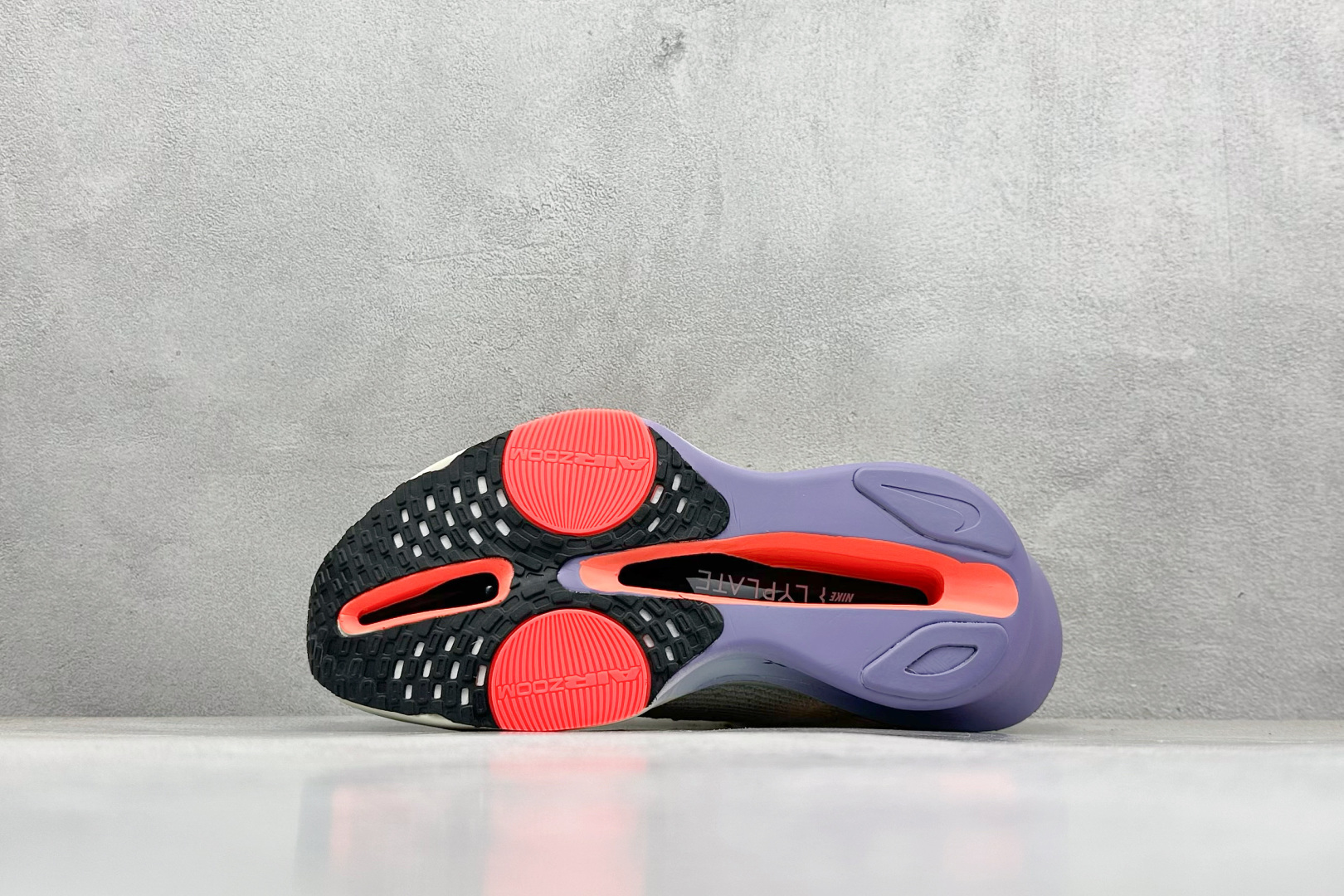 图片[4]-Nike Zoom VaporFly Next 3% \”Prototype\” 超级马拉松跑鞋  #鞋款搭载两个Airzoom缓震配置，中底ZoomX 泡绵从后跟延伸至鞋头，超强回弹性 货号：FD8315-101  尺码：36 36.5 37.5 38 38.5 39 40 40.5 41 42 42.5 43 44 44.5 45-选品中心