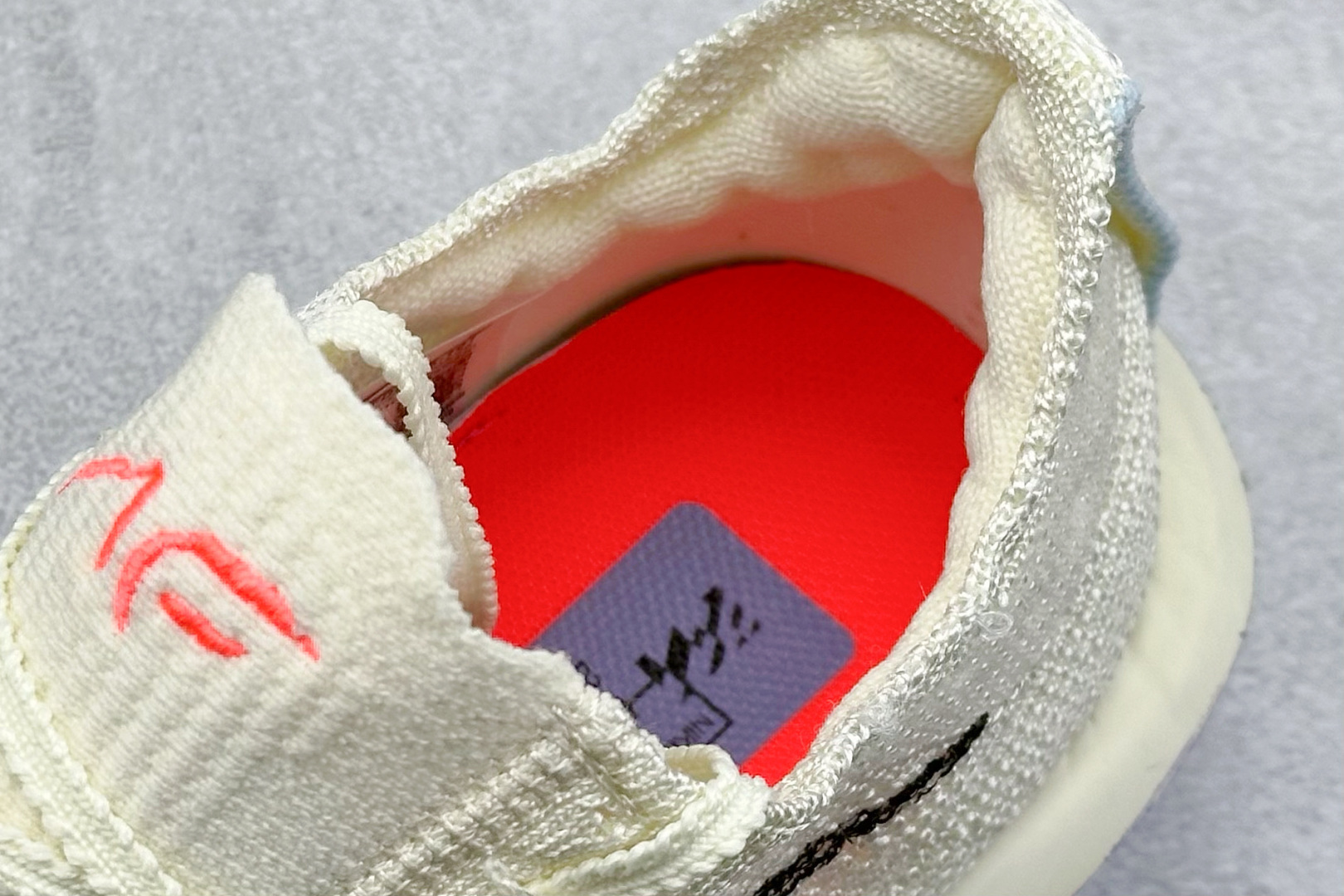 图片[8]-Nike Zoom VaporFly Next 3% \”Prototype\” 超级马拉松跑鞋  #鞋款搭载两个Airzoom缓震配置，中底ZoomX 泡绵从后跟延伸至鞋头，超强回弹性 货号：FD8315-101  尺码：36 36.5 37.5 38 38.5 39 40 40.5 41 42 42.5 43 44 44.5 45-选品中心