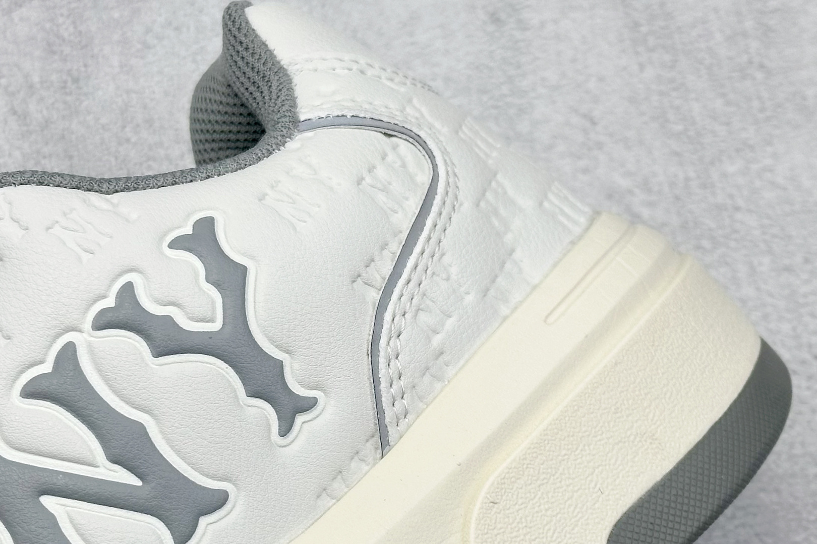 图片[9]-NY平台订单 MLB Chunky Liner 学长鞋系列低帮老爹风轻量增高厚底百搭休闲运动慢跑鞋 春季学院穿搭爆款 Korea韩国限定联名NY美国榄球纽约洋基队 独家一比一RB+MD组合大底 高频后跟小人Logo精准对位立体饱满 正确网布加超迁鞋面 转印中底走线紧密 转印Logo工艺表层防刮不掉色 尺码：35-45-选品中心