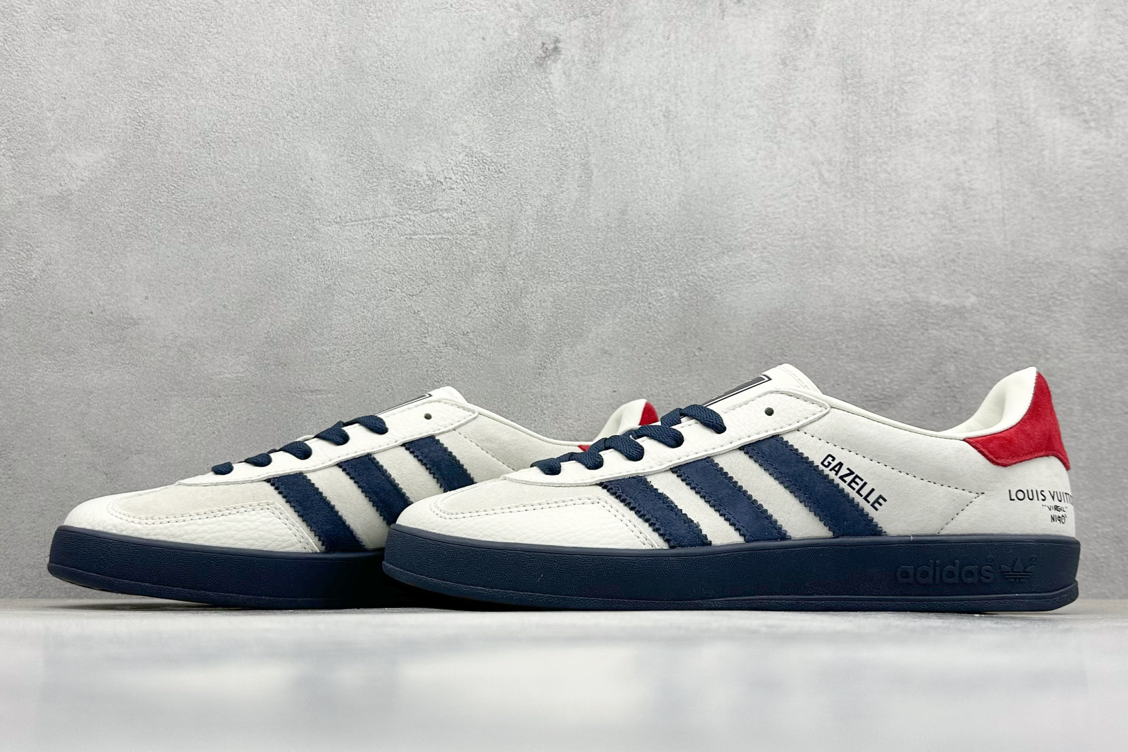 SC版AD SAMBA OG x Louis Vuitton 白蓝 休闲板鞋  SC9207-725