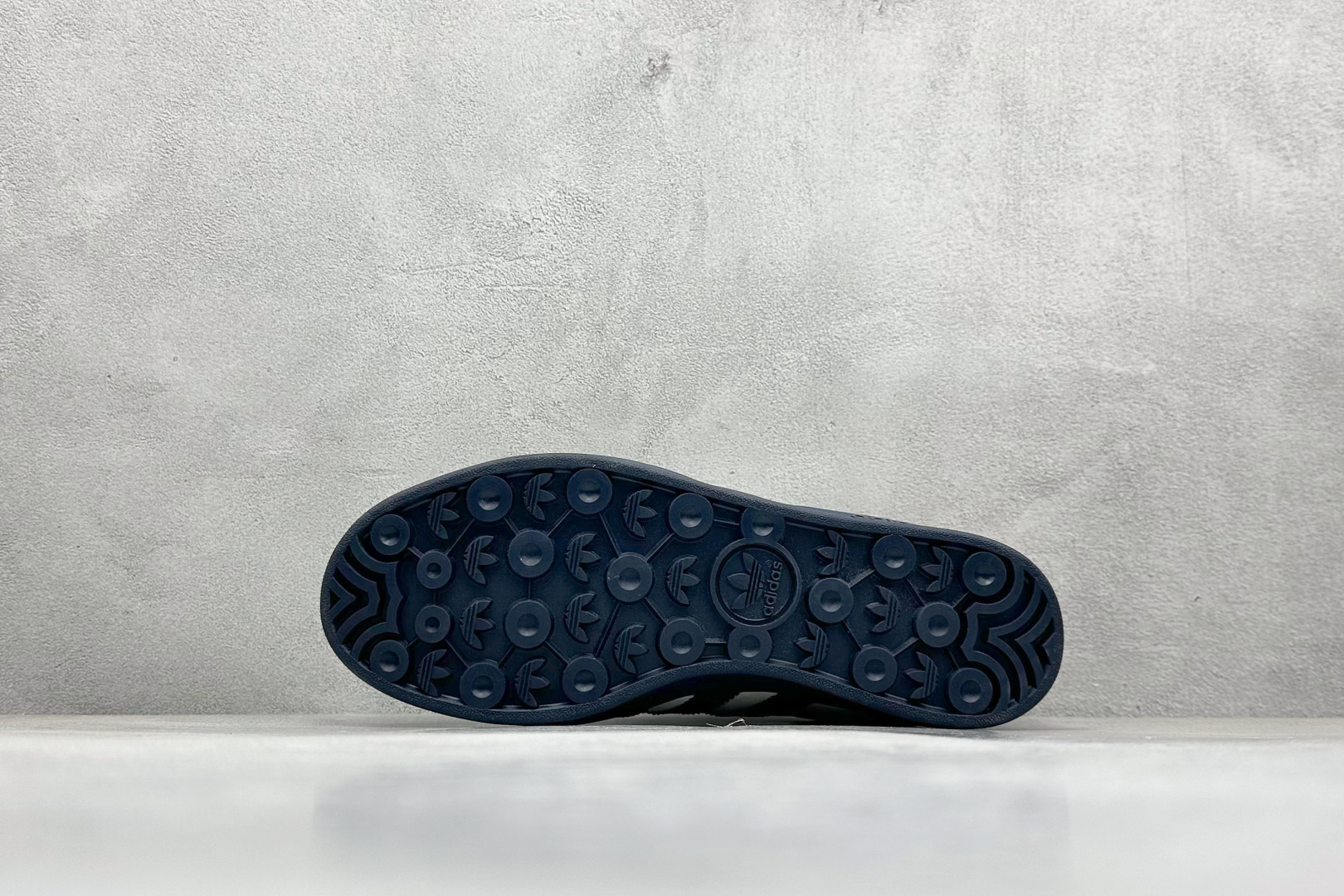SC版AD SAMBA OG x Louis Vuitton 白蓝 休闲板鞋  SC9207-725