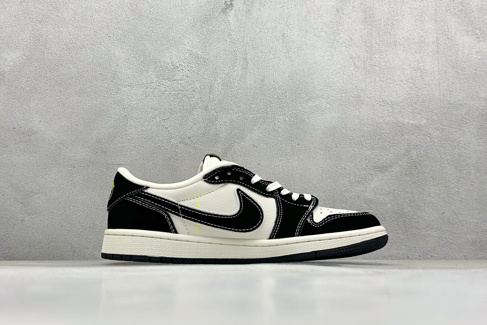XC版Travis Scott x Fragment Design x Air Jordan 1 Low OG SP AJ1 乔1 芬迪联名 小怪兽 低帮文化休闲板鞋  XS2024-072