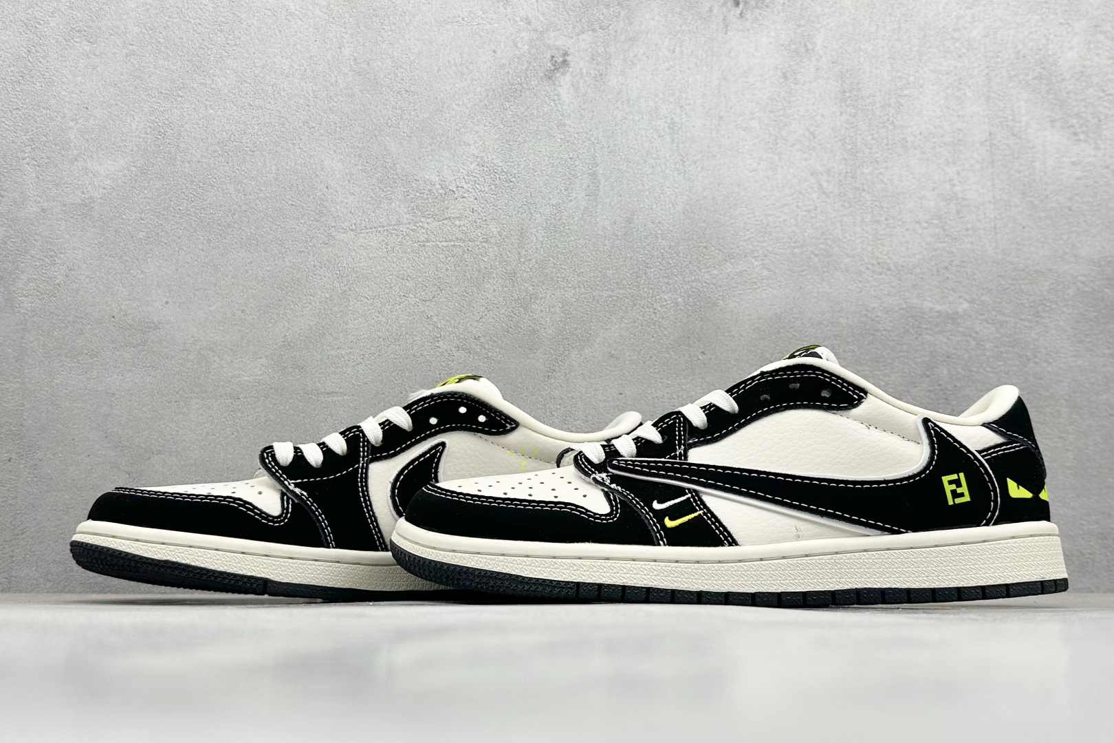 XC版Travis Scott x Fragment Design x Air Jordan 1 Low OG SP AJ1 乔1 芬迪联名 小怪兽 低帮文化休闲板鞋  XS2024-072