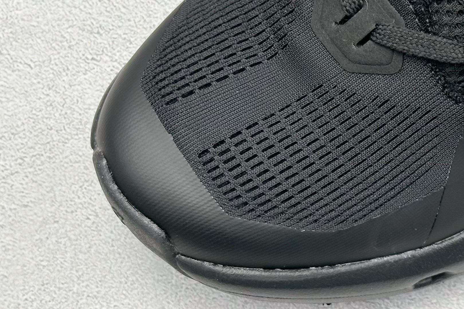 图片[7]-XD版On昂跑 Cloudtilt 2 Waterproof 户外街头机能风跑步鞋 Cloud Hi Edge户外机能融合街头潮流 越界开启全新都市探索 CloudTec®专利科技鞋底搭载耐温耐用革新中底泡棉 同时以摇椅圆弧的机能感轮廓 带来流畅平稳的迈步 轻量透气的工程网格结合环保人造麂皮 衬托出活力醒目的视觉效果 饰有品牌Logo的TPU鞋带扣 让系带方式别具一格 是日常穿搭、旅行和城市探索的理想之选 尺码： 36 36.5 37.5 38 38.5 39 40 40.5 41 42 42.5 43 44 44.5 45-选品中心