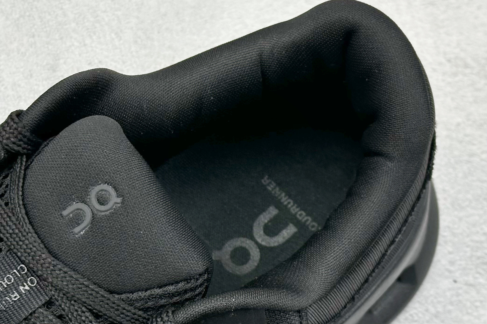 图片[8]-XD版On昂跑 Cloudtilt 2 Waterproof 户外街头机能风跑步鞋 Cloud Hi Edge户外机能融合街头潮流 越界开启全新都市探索 CloudTec®专利科技鞋底搭载耐温耐用革新中底泡棉 同时以摇椅圆弧的机能感轮廓 带来流畅平稳的迈步 轻量透气的工程网格结合环保人造麂皮 衬托出活力醒目的视觉效果 饰有品牌Logo的TPU鞋带扣 让系带方式别具一格 是日常穿搭、旅行和城市探索的理想之选 尺码： 36 36.5 37.5 38 38.5 39 40 40.5 41 42 42.5 43 44 44.5 45-选品中心