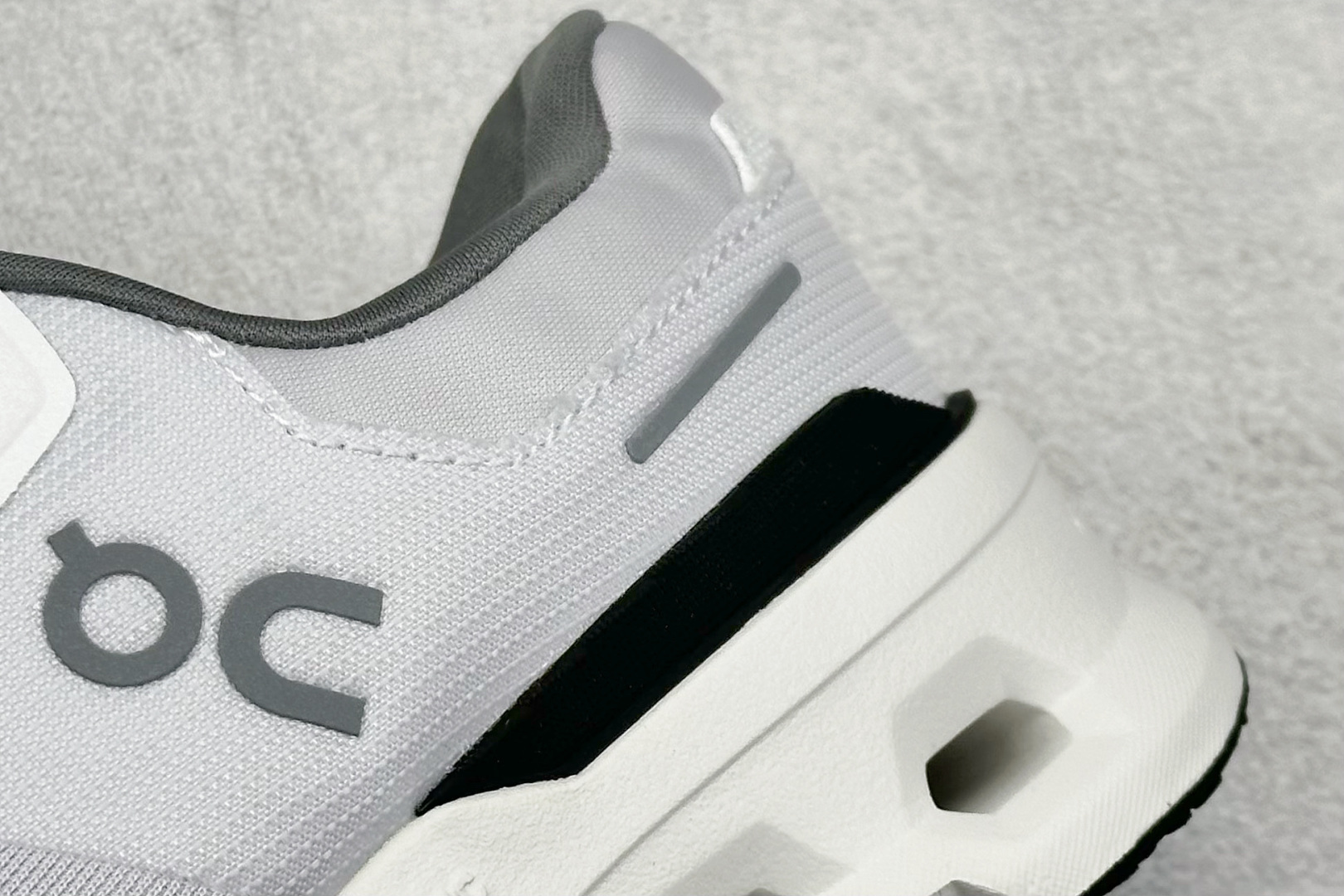 图片[9]-XD版On昂跑 Cloudtilt 2 Waterproof 户外街头机能风跑步鞋 Cloud Hi Edge户外机能融合街头潮流 越界开启全新都市探索 CloudTec®专利科技鞋底搭载耐温耐用革新中底泡棉 同时以摇椅圆弧的机能感轮廓 带来流畅平稳的迈步 轻量透气的工程网格结合环保人造麂皮 衬托出活力醒目的视觉效果 饰有品牌Logo的TPU鞋带扣 让系带方式别具一格 是日常穿搭、旅行和城市探索的理想之选 尺码： 36 36.5 37.5 38 38.5 39 40 40.5 41 42 42.5 43 44 44.5 45-选品中心