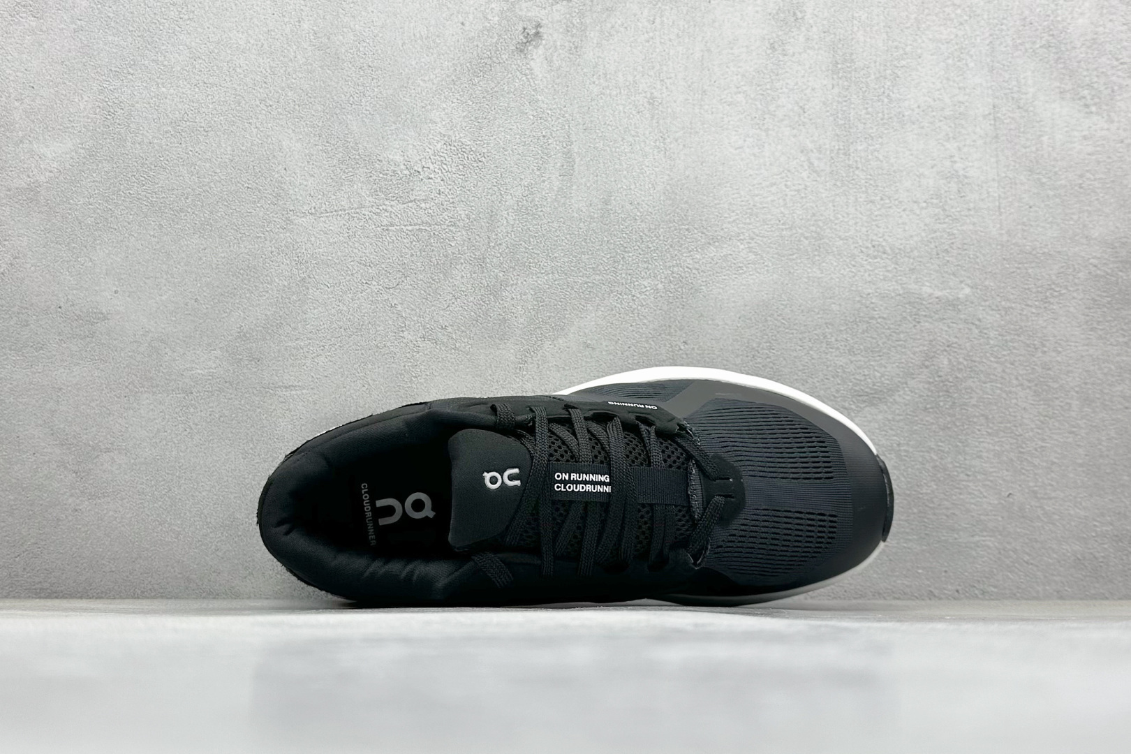 图片[3]-XD版On昂跑 Cloudtilt 2 Waterproof 户外街头机能风跑步鞋 Cloud Hi Edge户外机能融合街头潮流 越界开启全新都市探索 CloudTec®专利科技鞋底搭载耐温耐用革新中底泡棉 同时以摇椅圆弧的机能感轮廓 带来流畅平稳的迈步 轻量透气的工程网格结合环保人造麂皮 衬托出活力醒目的视觉效果 饰有品牌Logo的TPU鞋带扣 让系带方式别具一格 是日常穿搭、旅行和城市探索的理想之选 尺码： 36 36.5 37.5 38 38.5 39 40 40.5 41 42 42.5 43 44 44.5 45-选品中心