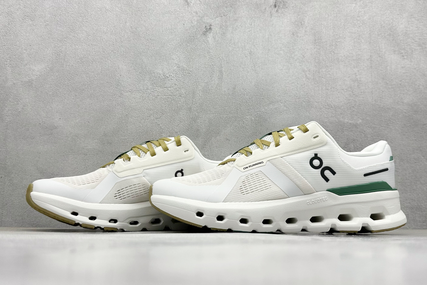 图片[5]-XD版On昂跑 Cloudtilt 2 Waterproof 户外街头机能风跑步鞋 Cloud Hi Edge户外机能融合街头潮流 越界开启全新都市探索 CloudTec®专利科技鞋底搭载耐温耐用革新中底泡棉 同时以摇椅圆弧的机能感轮廓 带来流畅平稳的迈步 轻量透气的工程网格结合环保人造麂皮 衬托出活力醒目的视觉效果 饰有品牌Logo的TPU鞋带扣 让系带方式别具一格 是日常穿搭、旅行和城市探索的理想之选 尺码： 36 36.5 37.5 38 38.5 39 40 40.5 41 42 42.5 43 44 44.5 45-选品中心