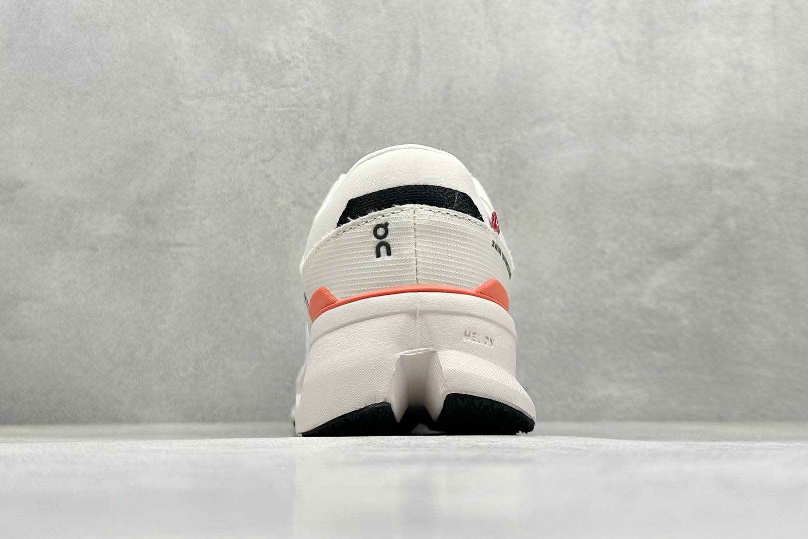 XD版On昂跑 Cloudtilt 2 Waterproof 户外街头机能风跑步鞋