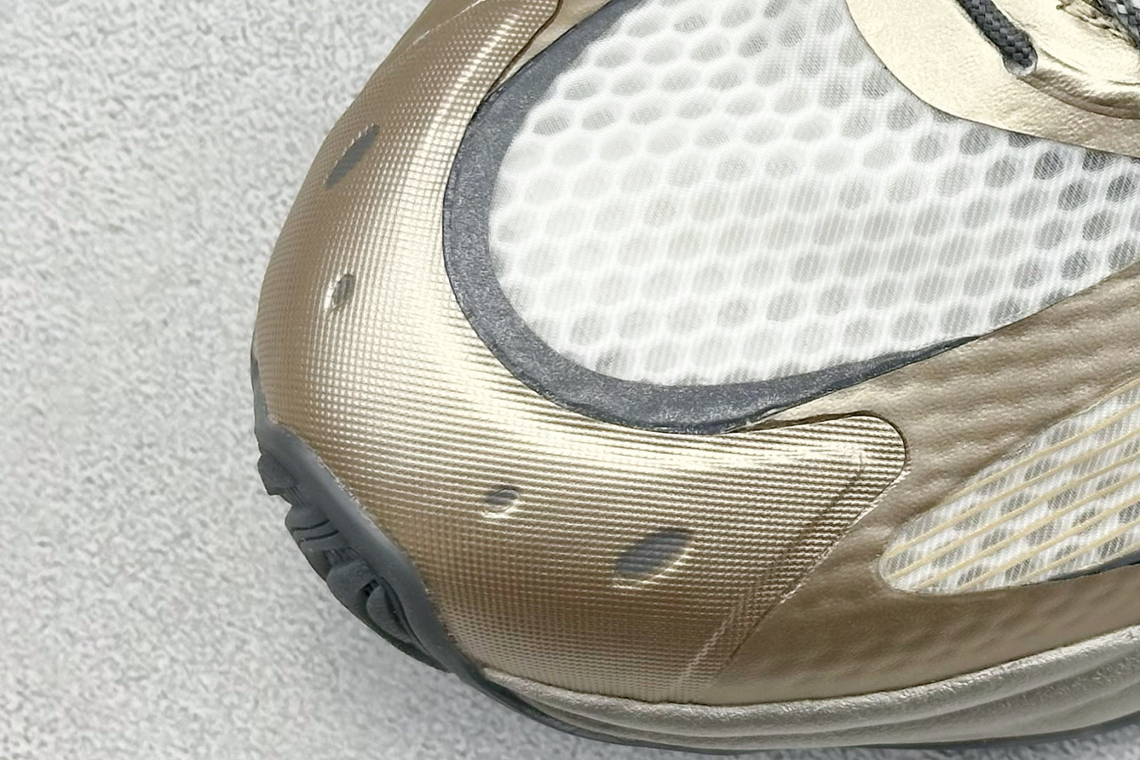 AdidCLIMACOOL XLG 4.0 复古休闲老爹鞋 JQ4947
