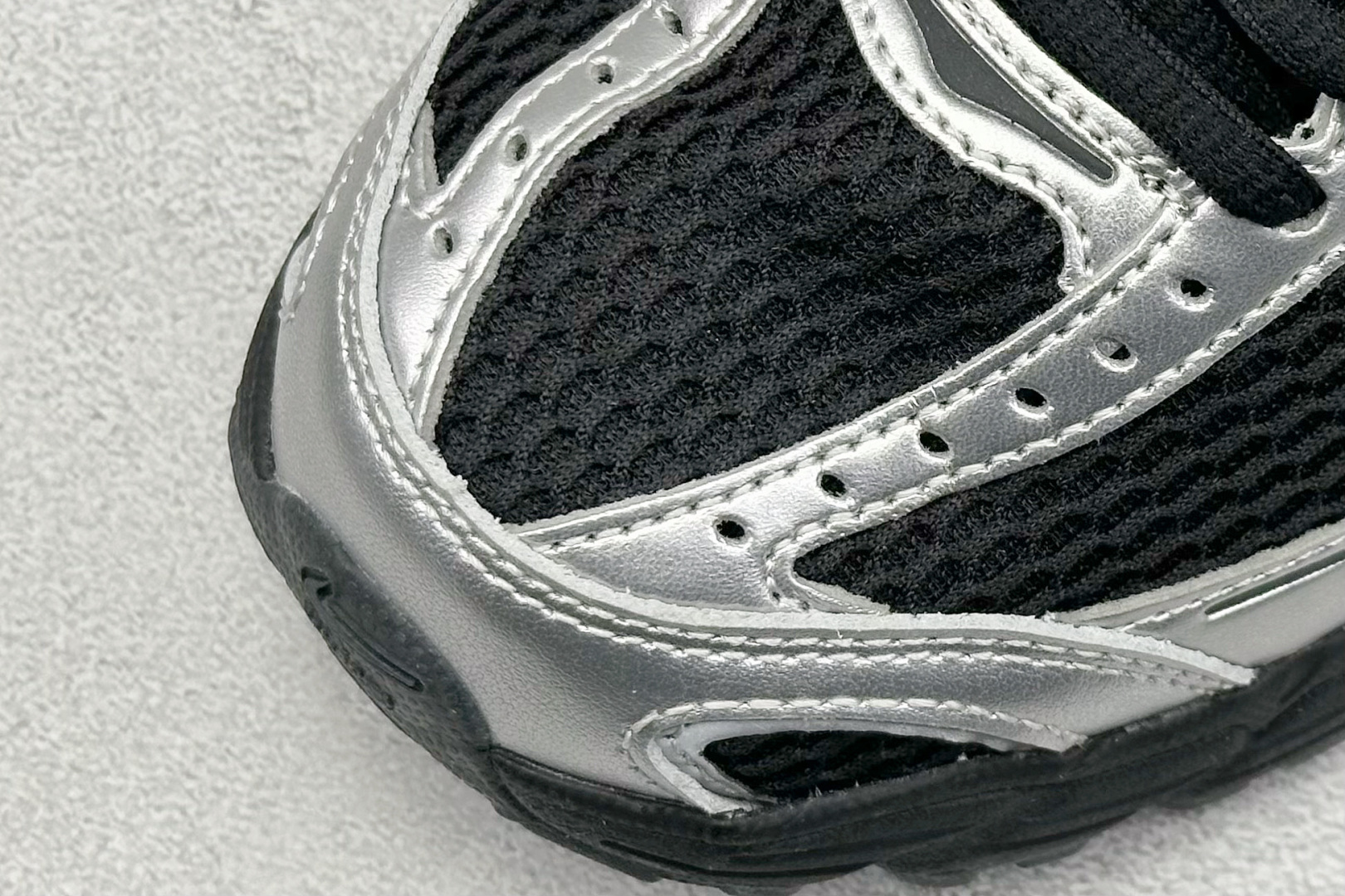 Nike Air Max Moto 2K 百搭舒适耐磨 低帮跑步鞋 HQ2056-007