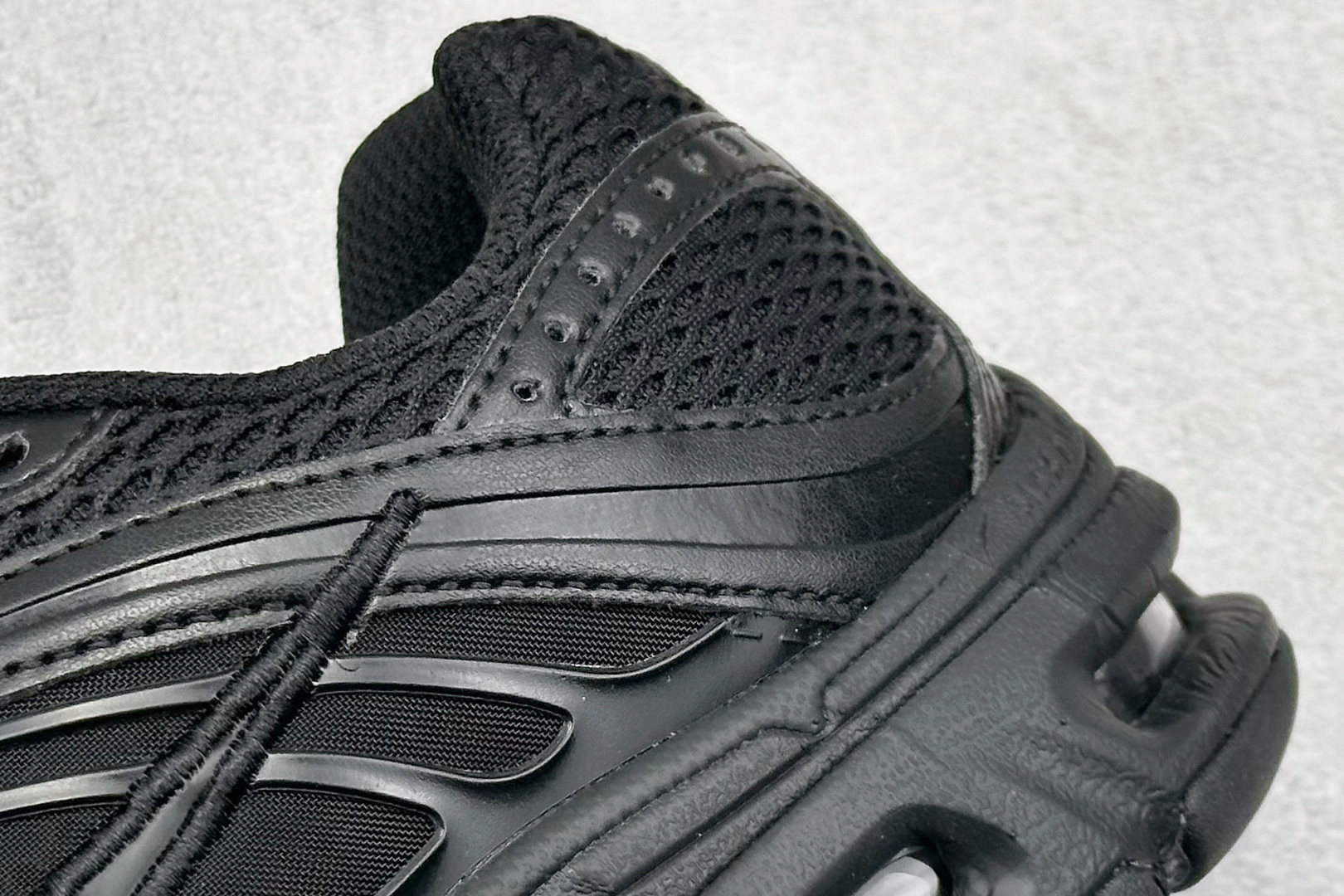Nike Air Max Moto 2K 百搭舒适耐磨 低帮跑步鞋 HQ2056-008