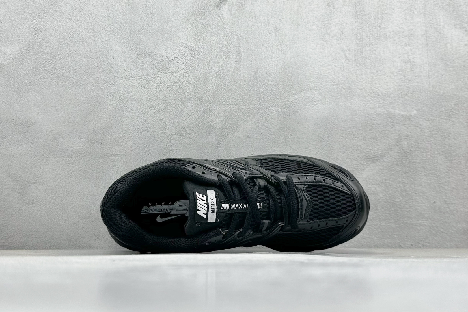 Nike Air Max Moto 2K 百搭舒适耐磨 低帮跑步鞋 HQ2056-008