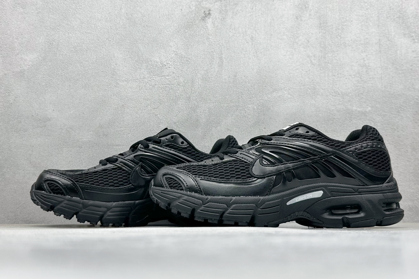 Nike Air Max Moto 2K 百搭舒适耐磨 低帮跑步鞋 HQ2056-008
