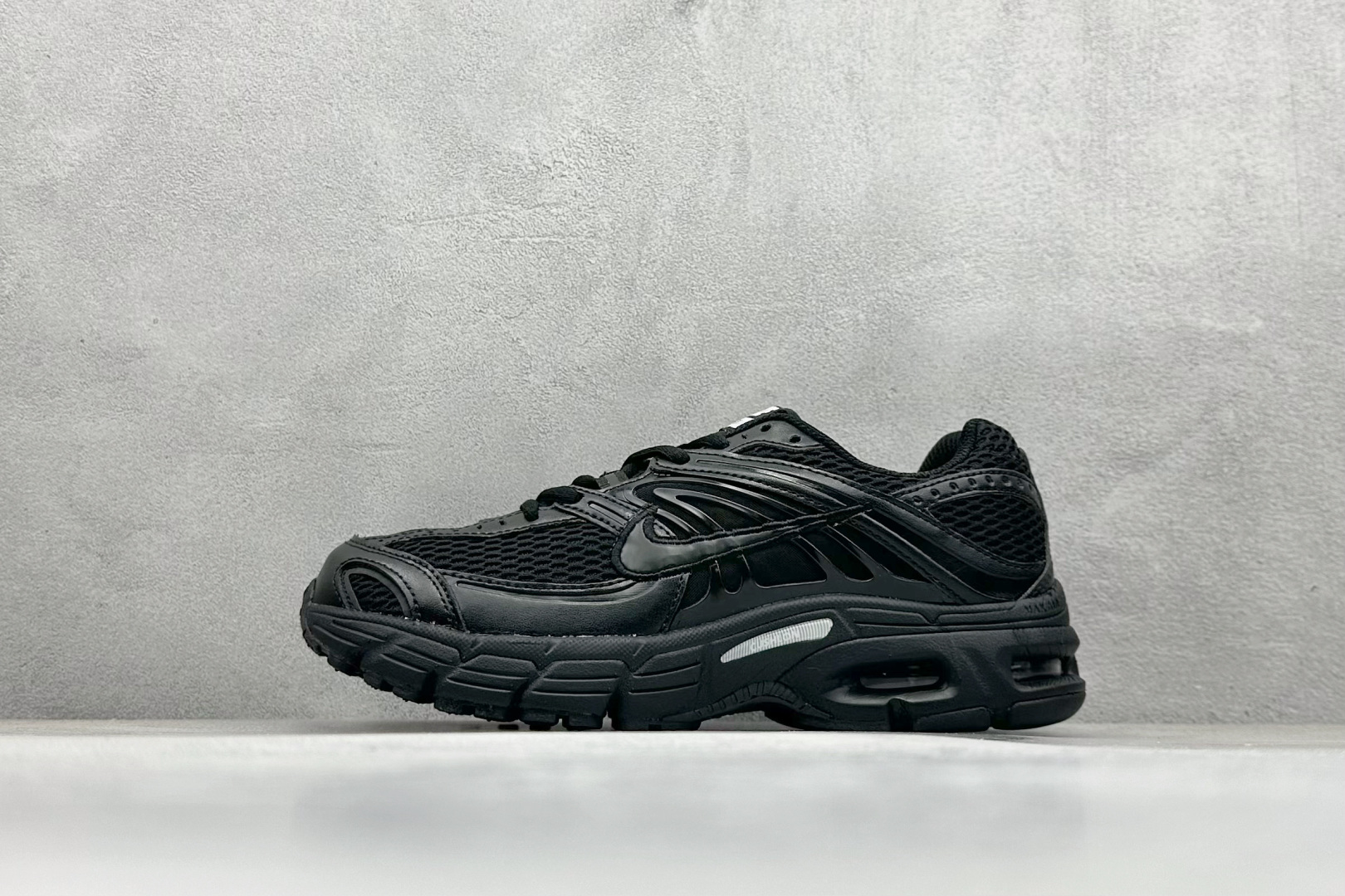 Nike Air Max Moto 2K 百搭舒适耐磨 低帮跑步鞋 HQ2056-008