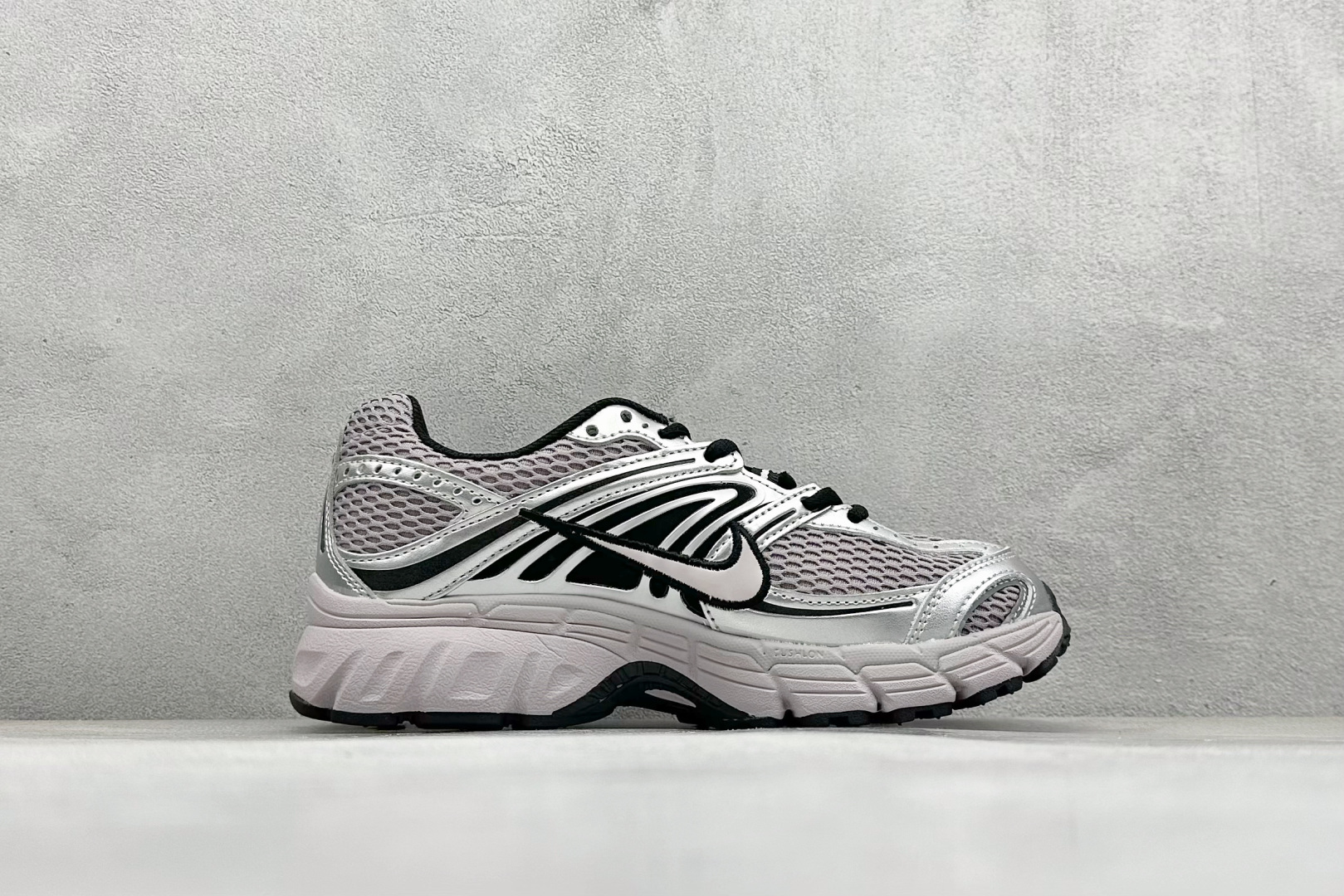 Nike Air Max Moto 2K 百搭舒适耐磨 低帮跑步鞋 HQ2056-200