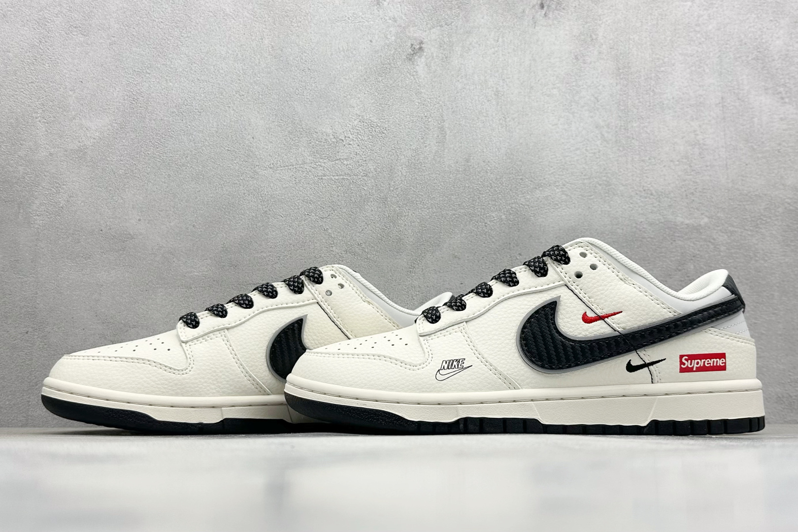 Nike SB Dunk Low“ Supreme联名——经典黑碳纤纹” 周年高端定制 低帮休闲板鞋  JP1628-008