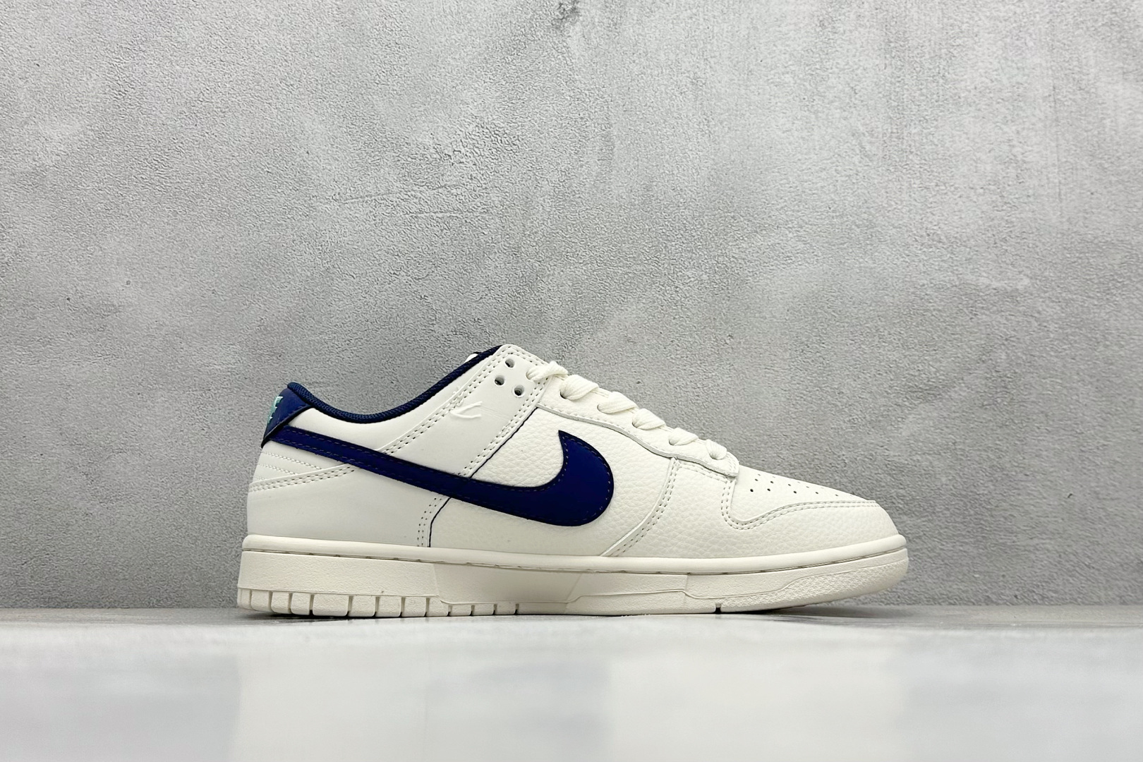 Nike SB Dunk Low x The North Face 白蓝双小勾  XD1588-224