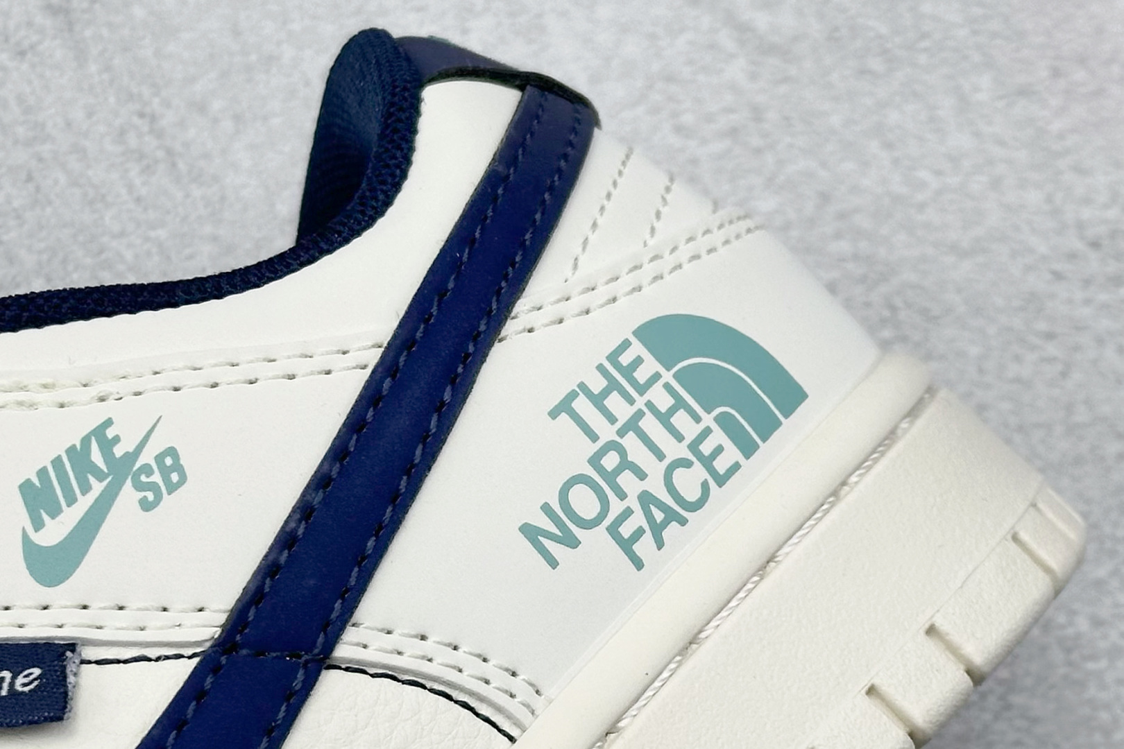 Nike SB Dunk Low x The North Face 白蓝双小勾  XD1588-224