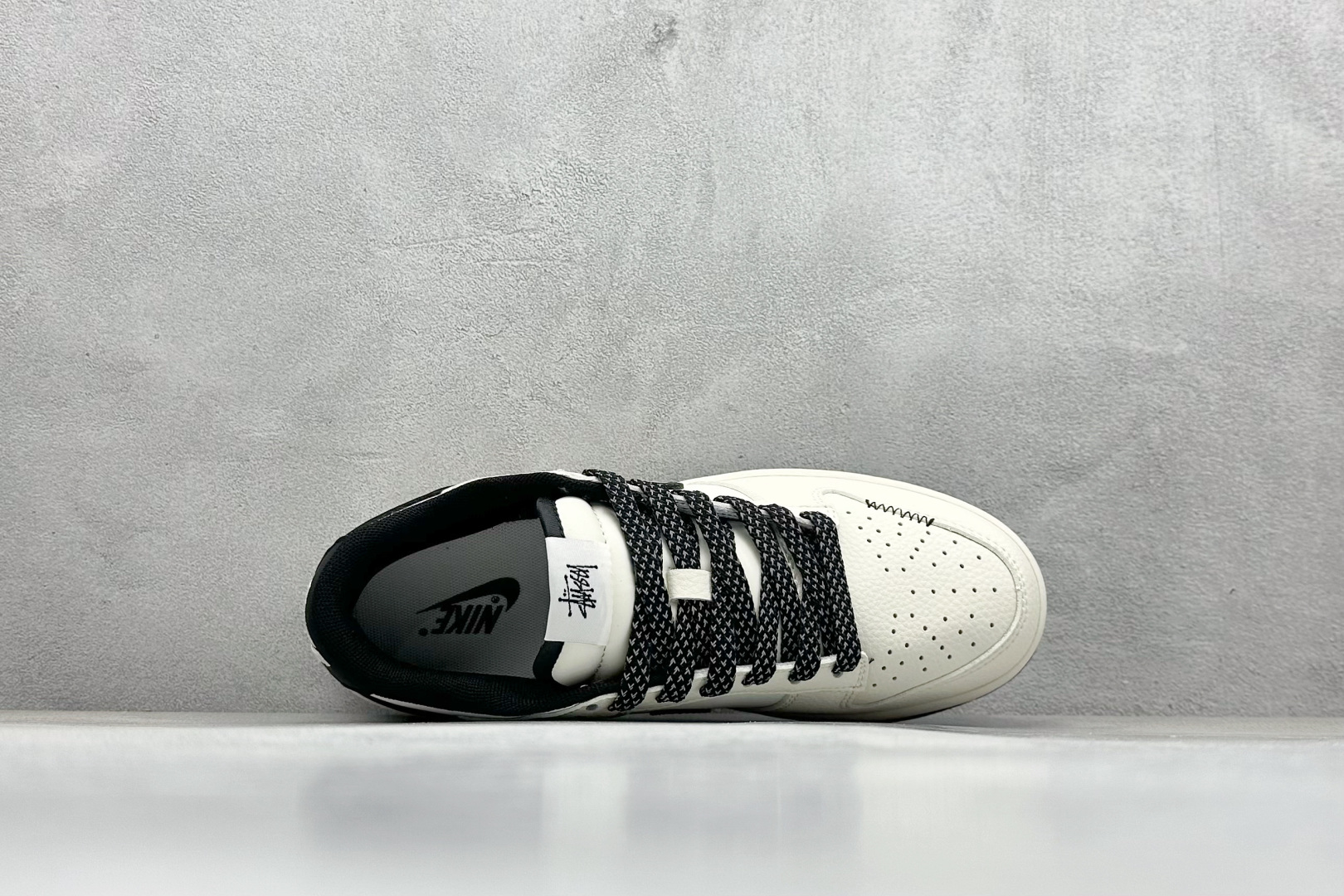 Nike Air Force 1 Low 07 x Stussy 白黑闪电  QW5836-018