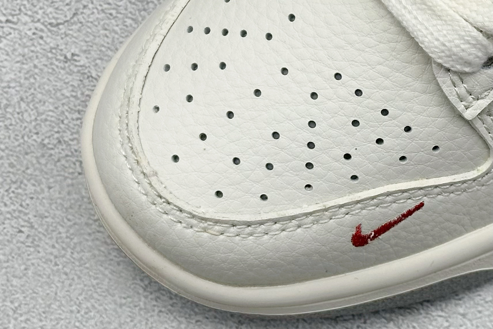 福利特价
Nk SB Dunk Low 龙年限定联名 周年高端定制 低帮休闲板鞋
#定制鞋盒 大厂纯原