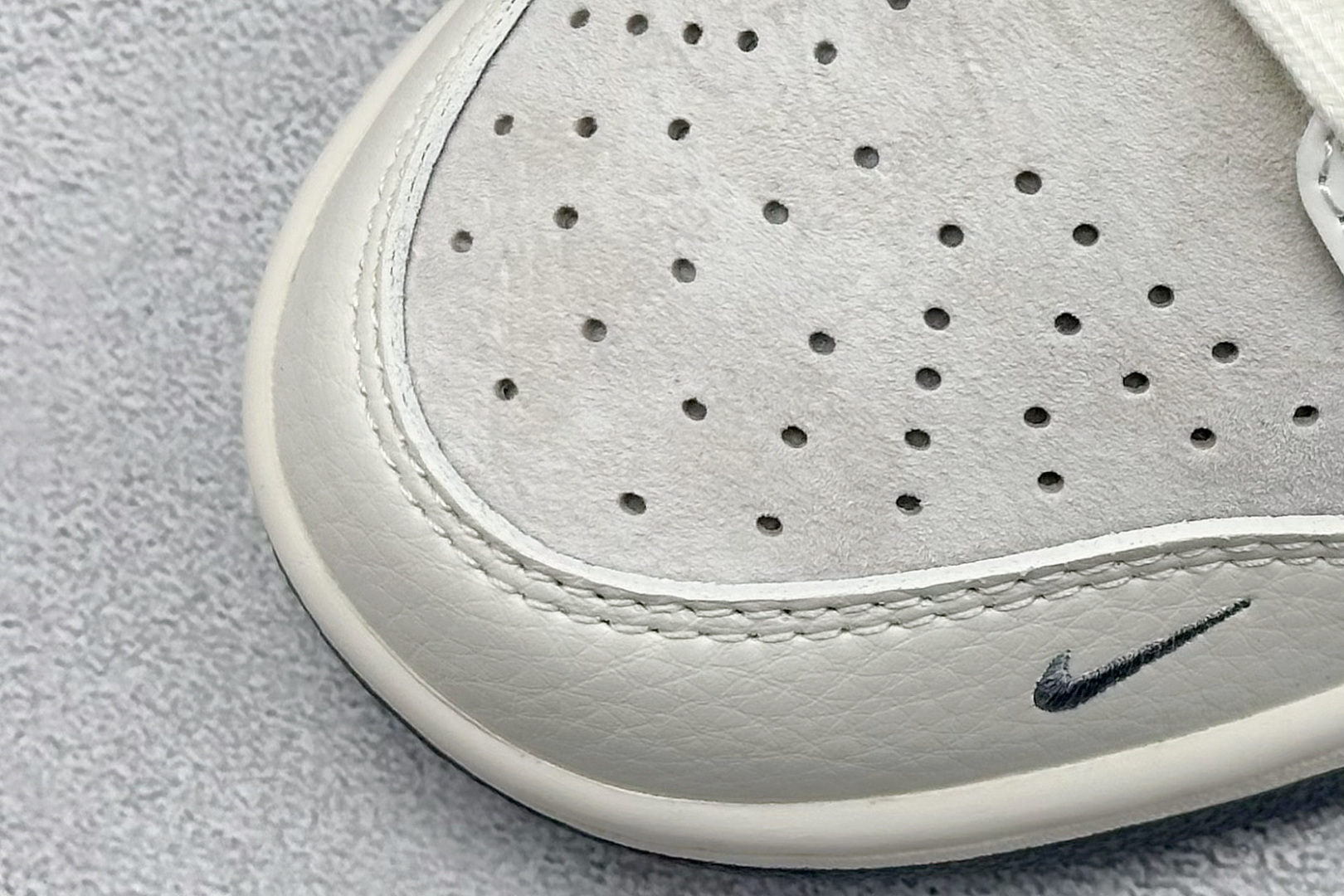 福利特价
Nk SB Dunk Low 北面联名 周年高端定制 低帮休闲板鞋
#定制鞋盒 大厂纯原品质