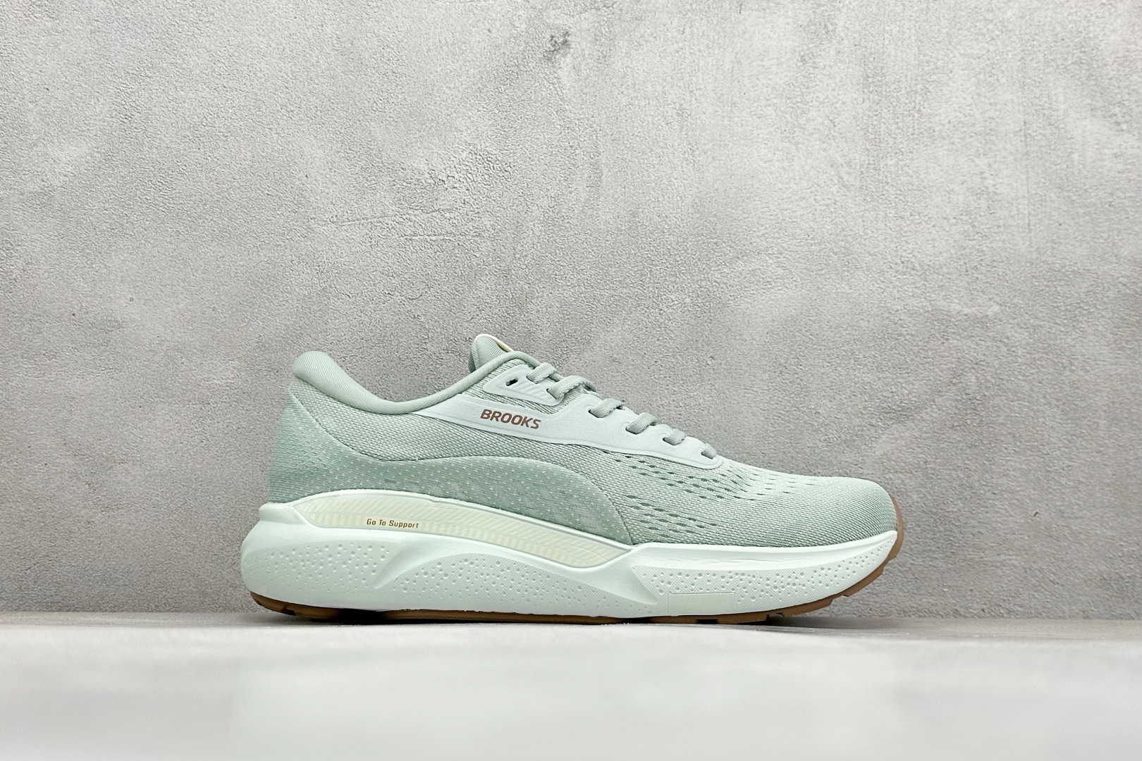 Brooks 布鲁克斯 Adrenaline GTS 24 超弹轻盈跑步鞋 低帮透气缓震支撑休闲运动慢跑鞋  120426 1B 445