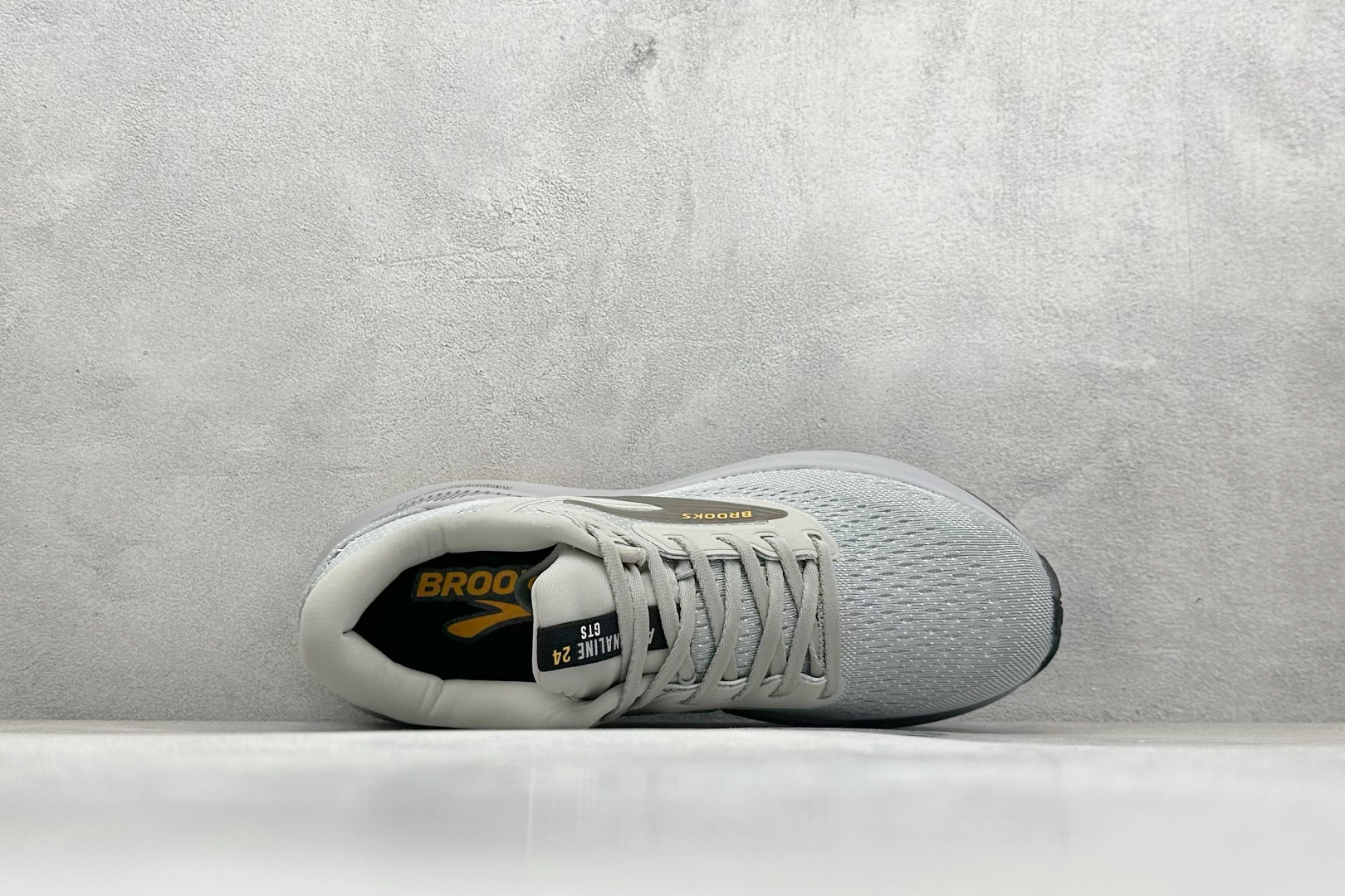 Brooks 布鲁克斯 Adrenaline GTS 24 超弹轻盈跑步鞋 低帮透气缓震支撑休闲运动慢跑鞋  110437 1D 084