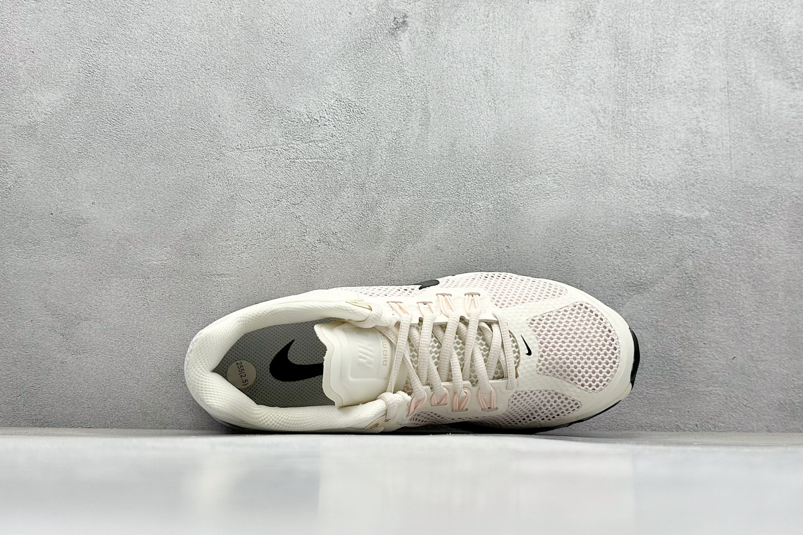 Nike Air Max 2013 舒适时尚耐磨透气 低帮跑步鞋 HF3660-100
