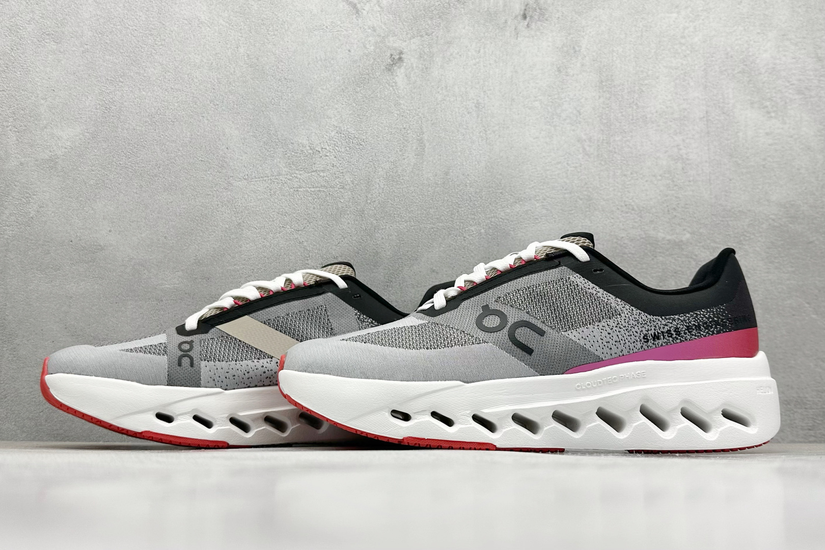 图片[5]-XD版On昂跑 Cloudsurfer Next 舒适百搭防滑耐磨低帮休闲跑步鞋 #原数据开发纸版楦型 #采用人体工程超薄透气网织布鞋面材质#搭镂空CloudTec®️科技泡棉缓震(4.5cm厘米)加厚中底 #外置耐磨防滑橡胶底片！ 尺码：36 36.5 37 38 38.5 39 40 40.5 41 42 42.5 43 44 44.5 45-选品中心