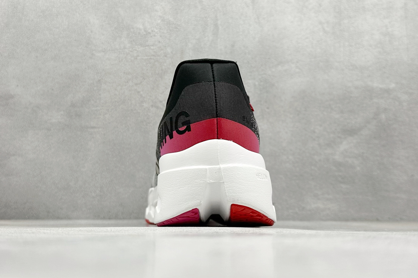 图片[6]-XD版On昂跑 Cloudsurfer Next 舒适百搭防滑耐磨低帮休闲跑步鞋 #原数据开发纸版楦型 #采用人体工程超薄透气网织布鞋面材质#搭镂空CloudTec®️科技泡棉缓震(4.5cm厘米)加厚中底 #外置耐磨防滑橡胶底片！ 尺码：36 36.5 37 38 38.5 39 40 40.5 41 42 42.5 43 44 44.5 45-选品中心