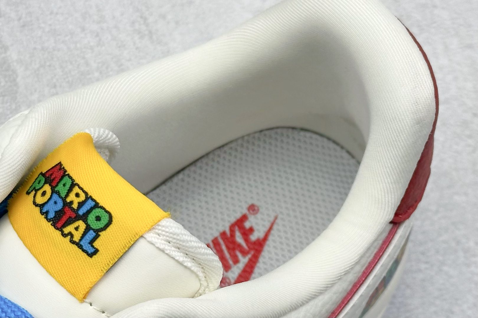 SC版Nike Air Force 1'07 Low 马里奥联名 白蓝彩 空军一号低帮休闲板鞋  SC0601-567