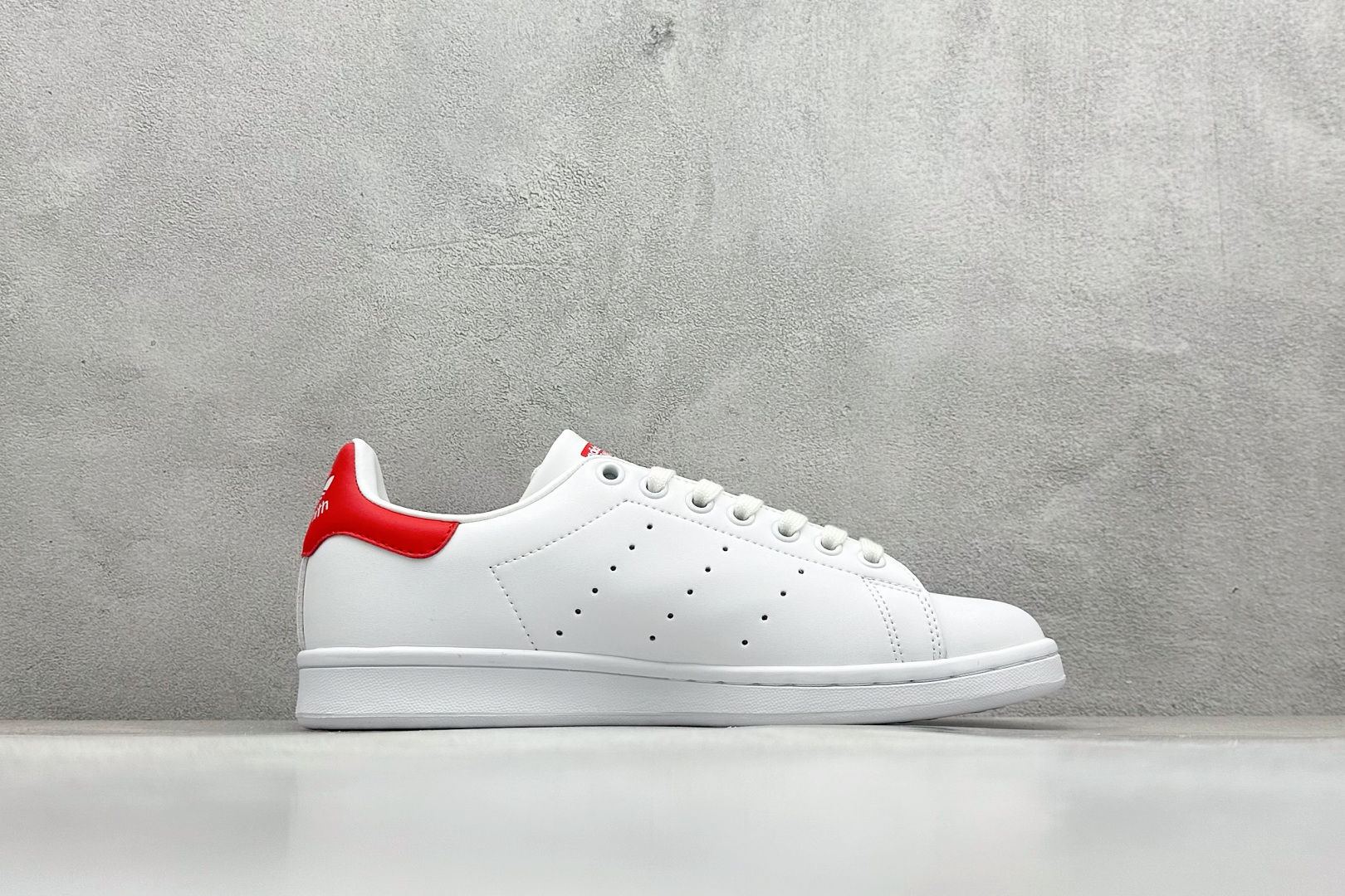 AdidStan Smith 史密斯 阿迪达斯专柜 经典百搭板鞋 头层皮  M20326