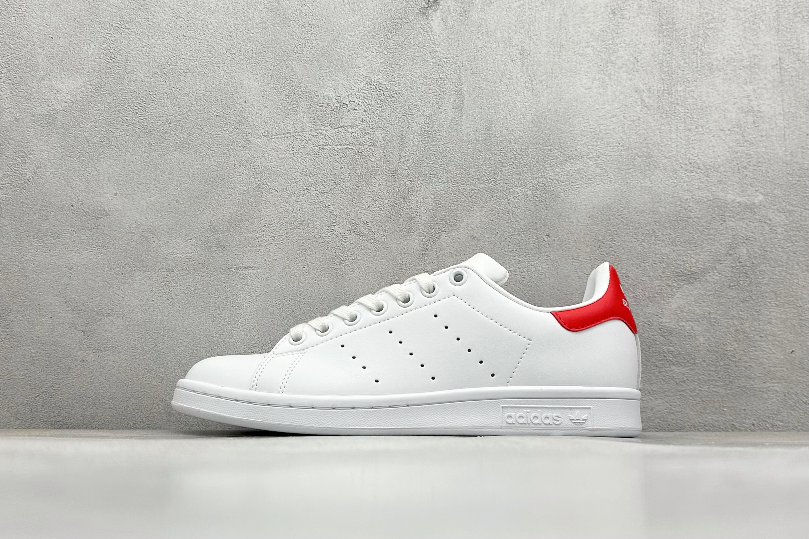 AdidStan Smith 史密斯 阿迪达斯专柜 经典百搭板鞋 头层皮  M20326