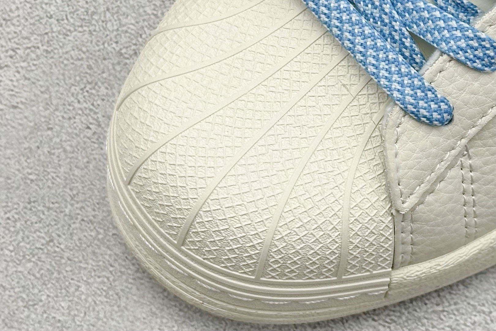 AD Originals Superstar x Louis Vuitton 白蓝 AD8014