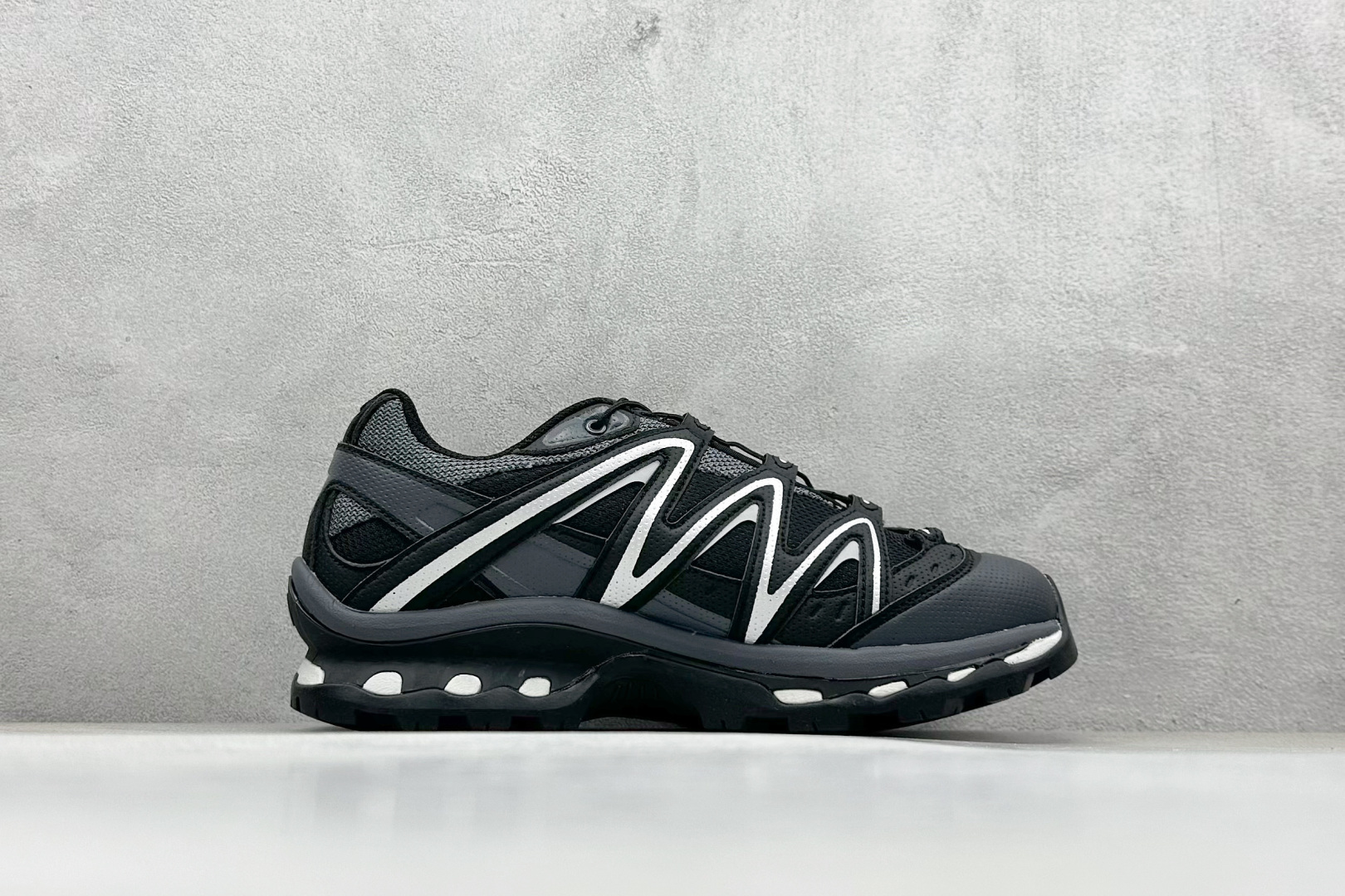 图片[2]-福利特价  Salomon XT-Quest 萨洛蒙复古机能潮流休闲跑鞋 鞋面覆盖TPU支撑 轻量透气欧索莱环保去臭环型组合鞋垫 三层双层组合橡胶ACS科技全地形锯齿防滑大底 UP团队监工打造 原鞋原数据纸板打造 细节提升 平台/外贸/高端零售专供品质 货号：474294 尺码：36 36.5 37 38 38.5 39 40 40.5 41 42 42.5 43 44 45-选品中心