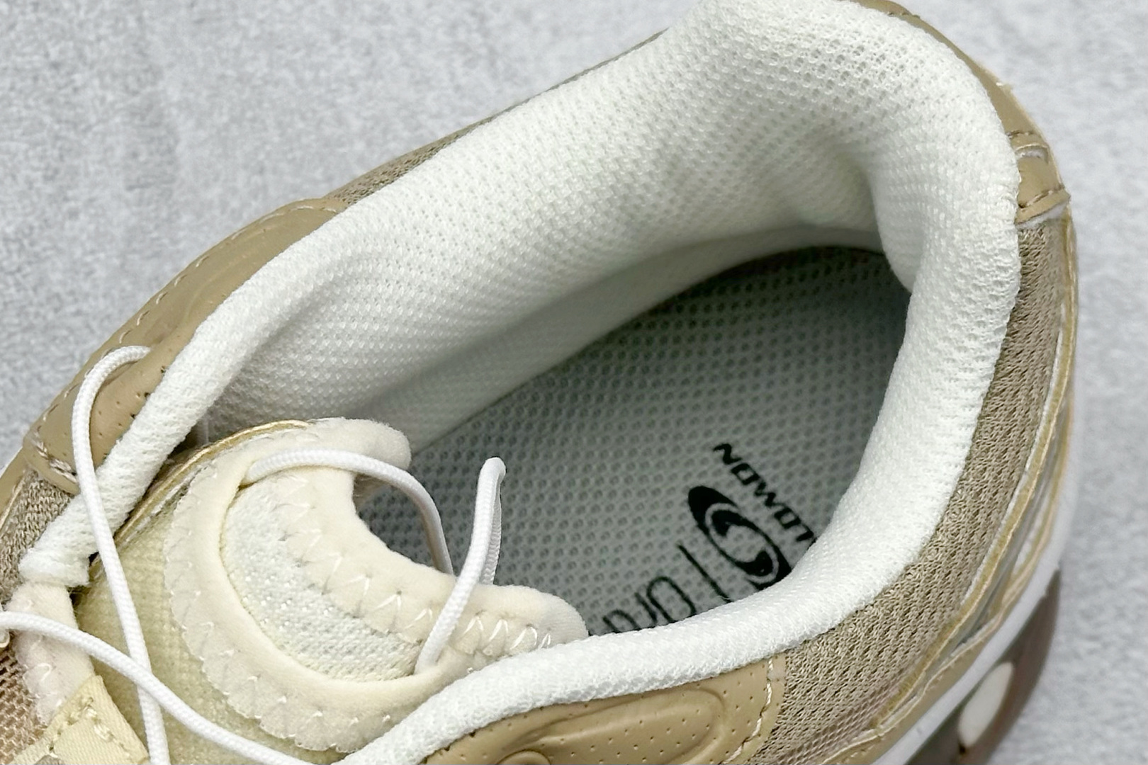 图片[8]-福利特价  Salomon XT-Quest 萨洛蒙复古机能潮流休闲跑鞋 鞋面覆盖TPU支撑 轻量透气欧索莱环保去臭环型组合鞋垫 三层双层组合橡胶ACS科技全地形锯齿防滑大底 UP团队监工打造 原鞋原数据纸板打造 细节提升 平台/外贸/高端零售专供品质 货号：410588 尺码：36 36.5 37 38 38.5 39 40 40.5 41 42 42.5 43 44 45-选品中心